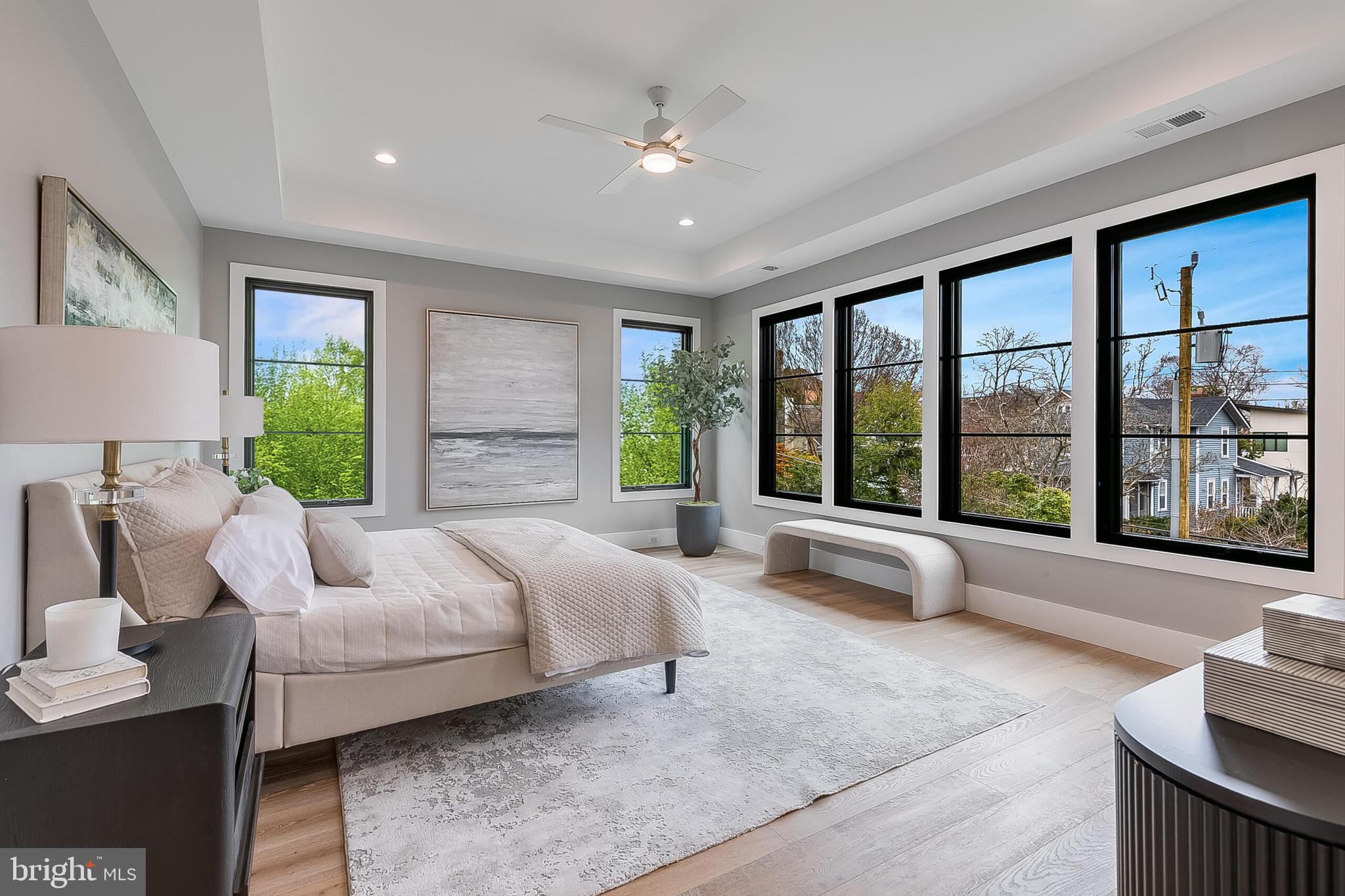 CLARENDON - Residential