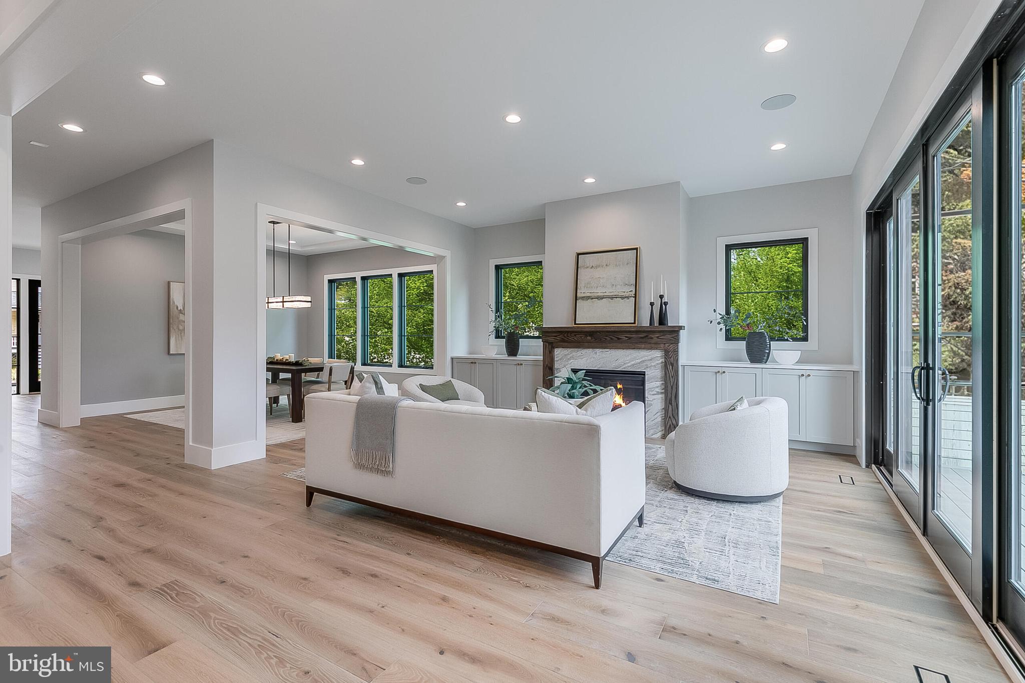 CLARENDON - Residential