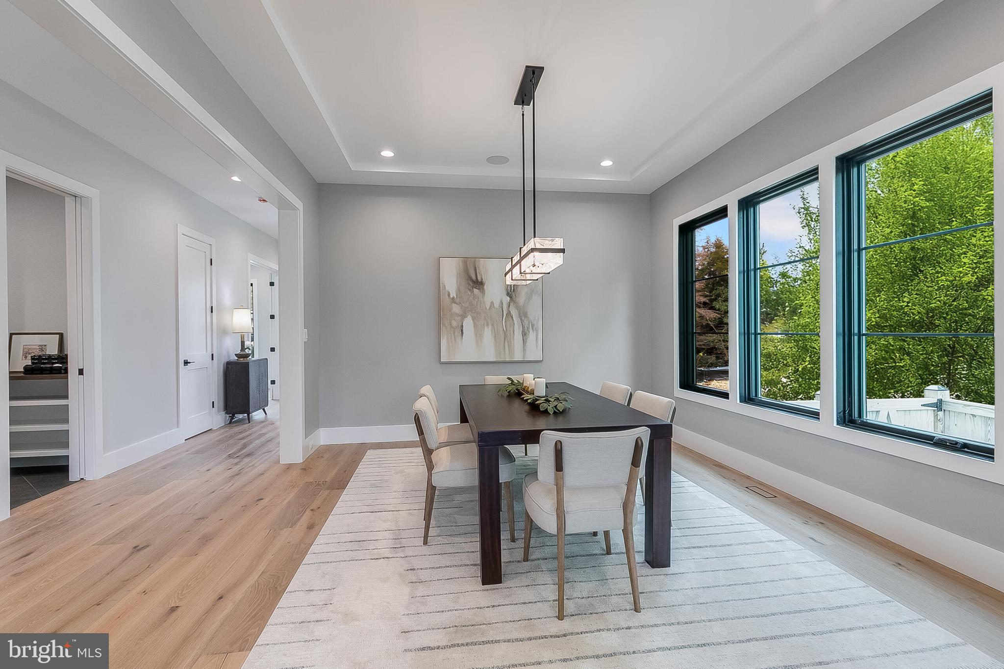 CLARENDON - Residential