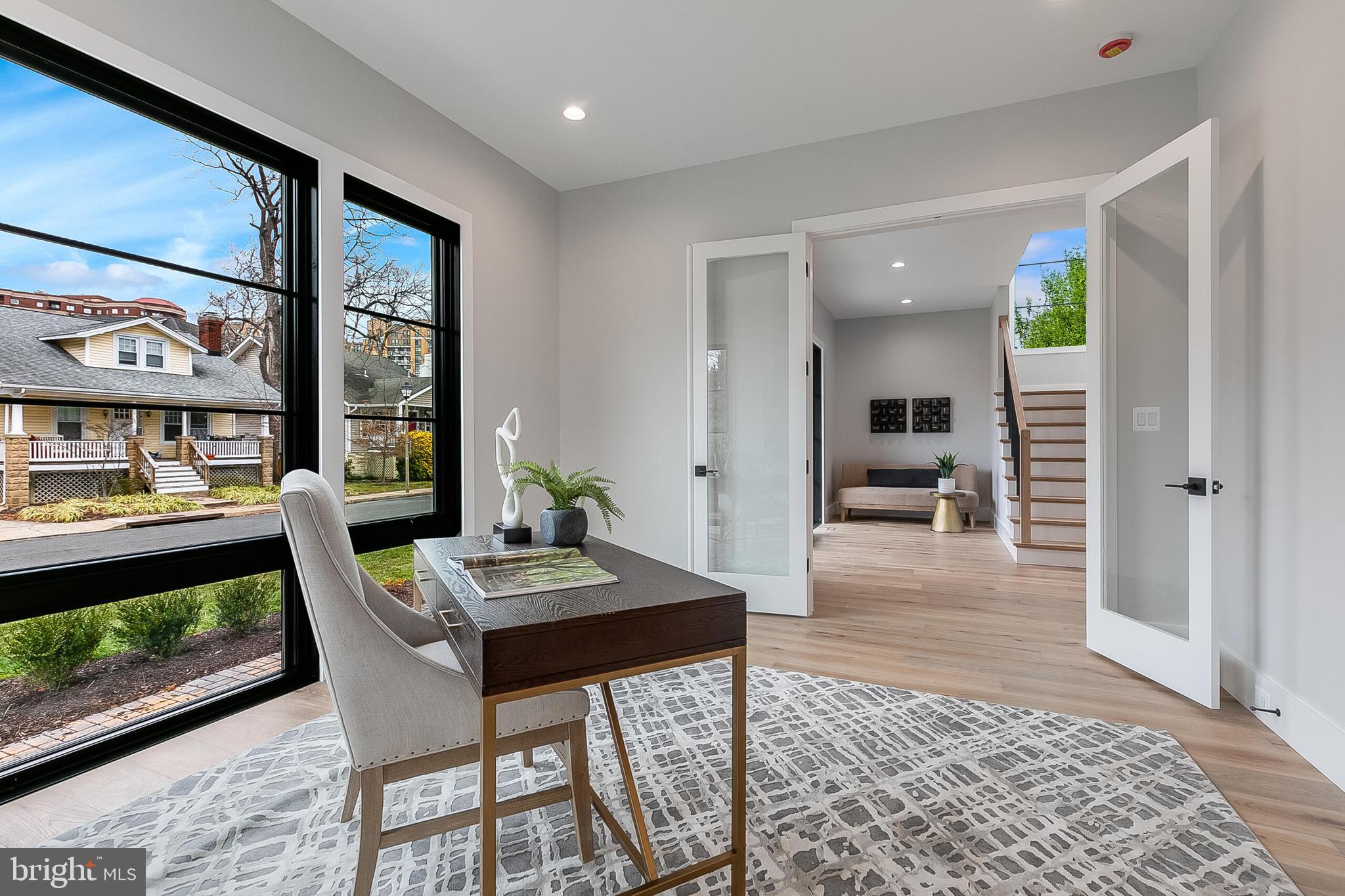 809 N KENMORE STREET