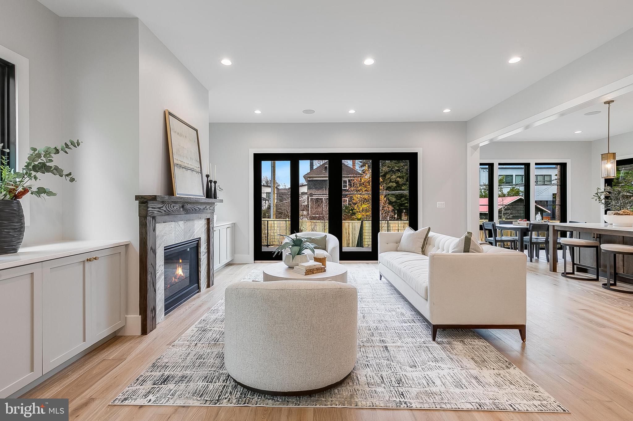 CLARENDON - Residential