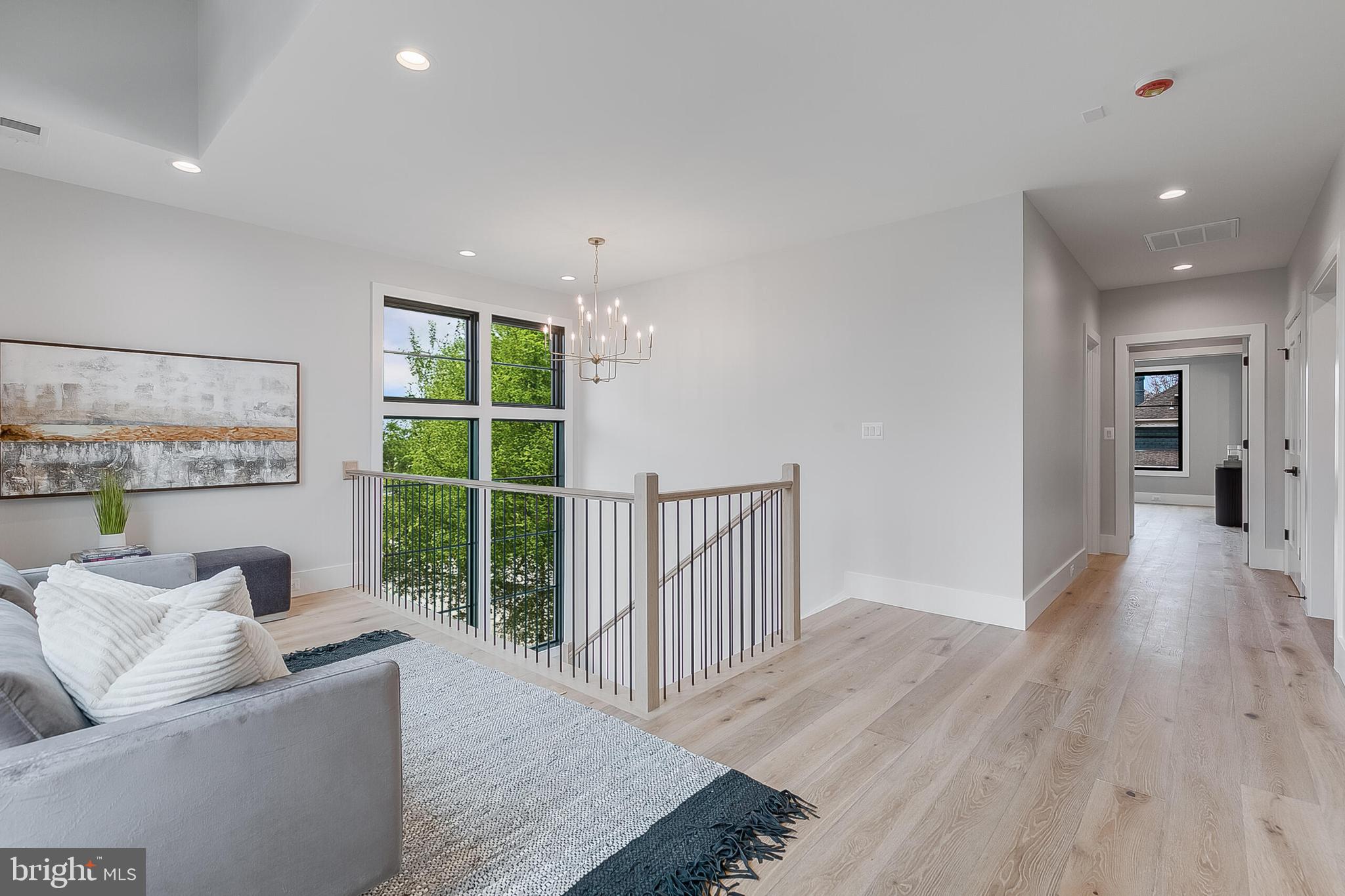 CLARENDON - Residential