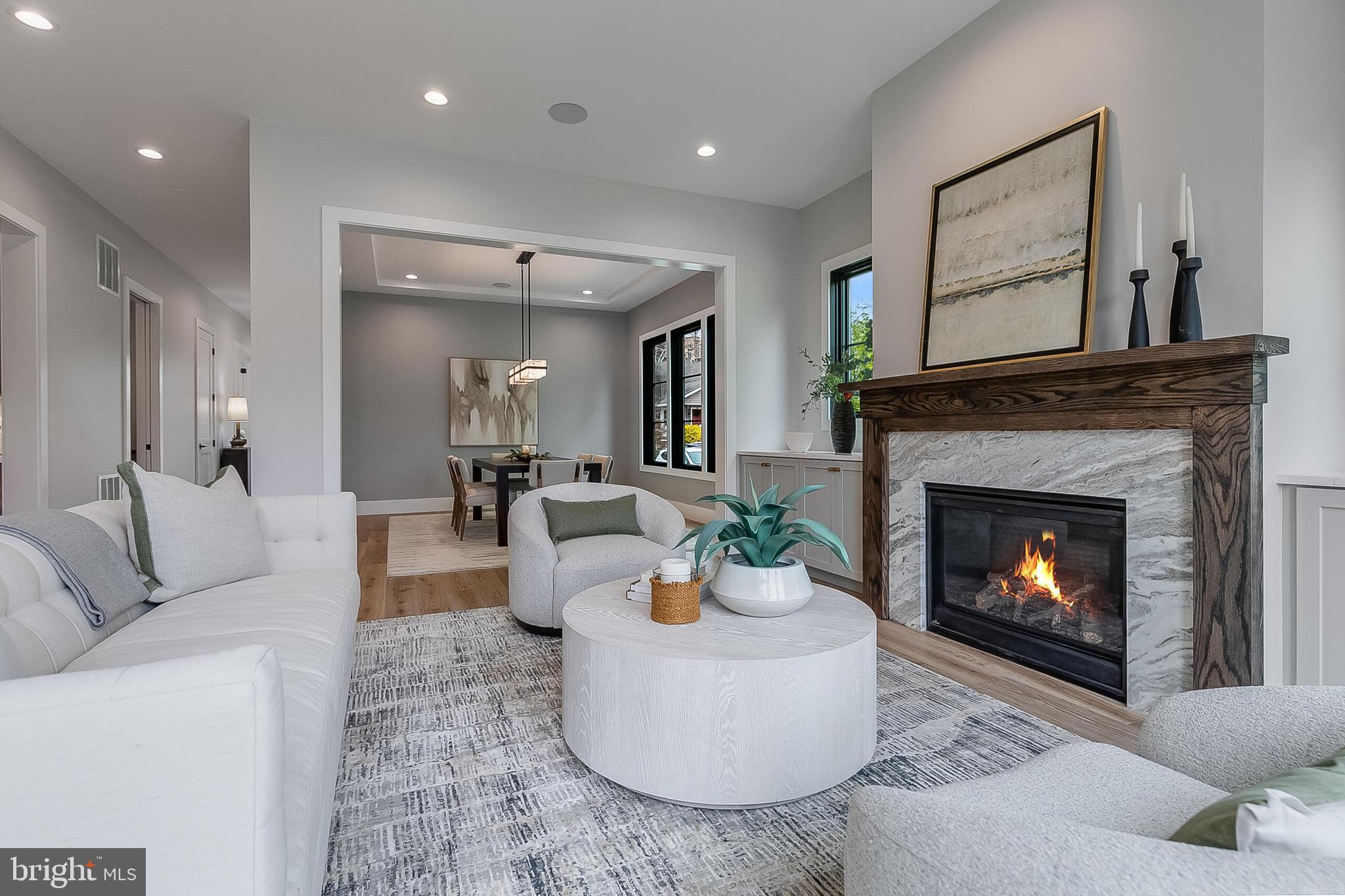 CLARENDON - Residential