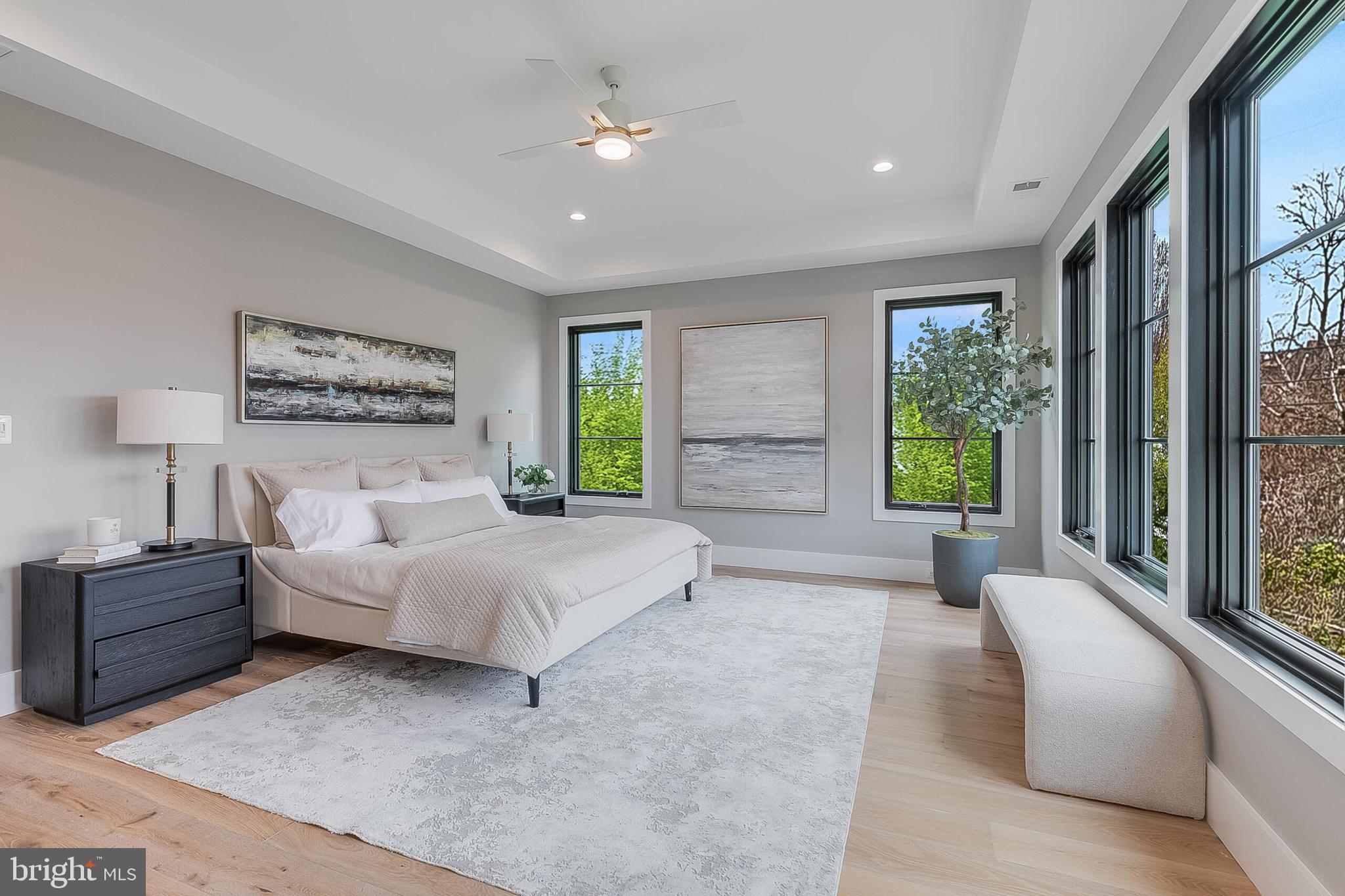 CLARENDON - Residential