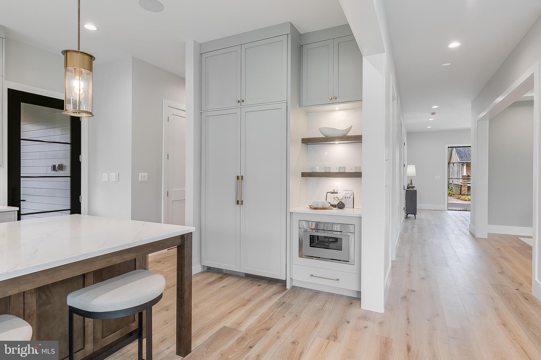 CLARENDON - Residential