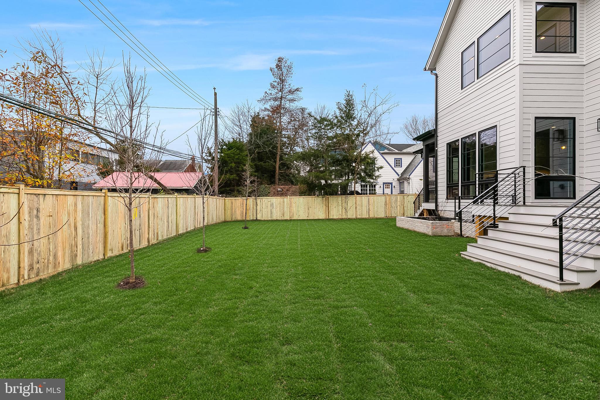 CLARENDON - Residential