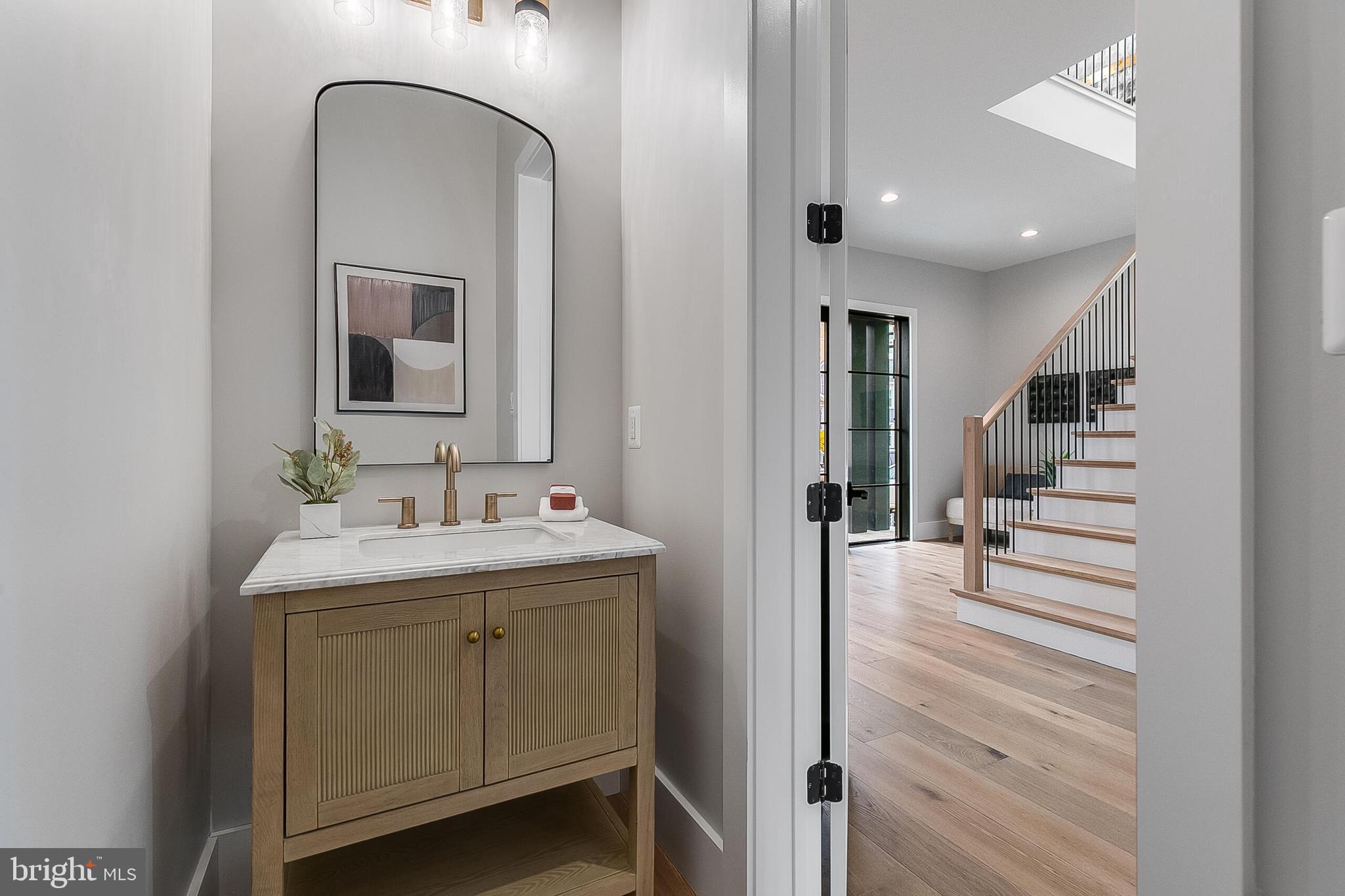 CLARENDON - Residential