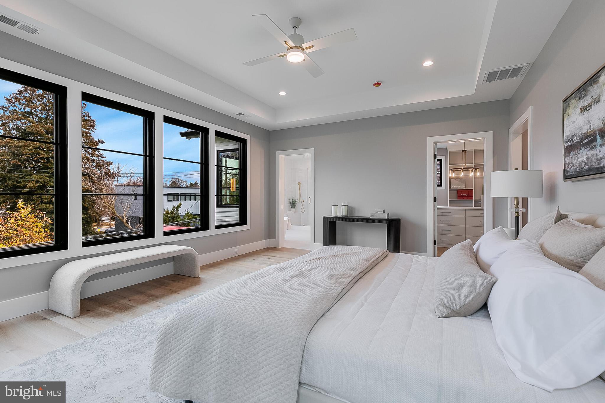 CLARENDON - Residential