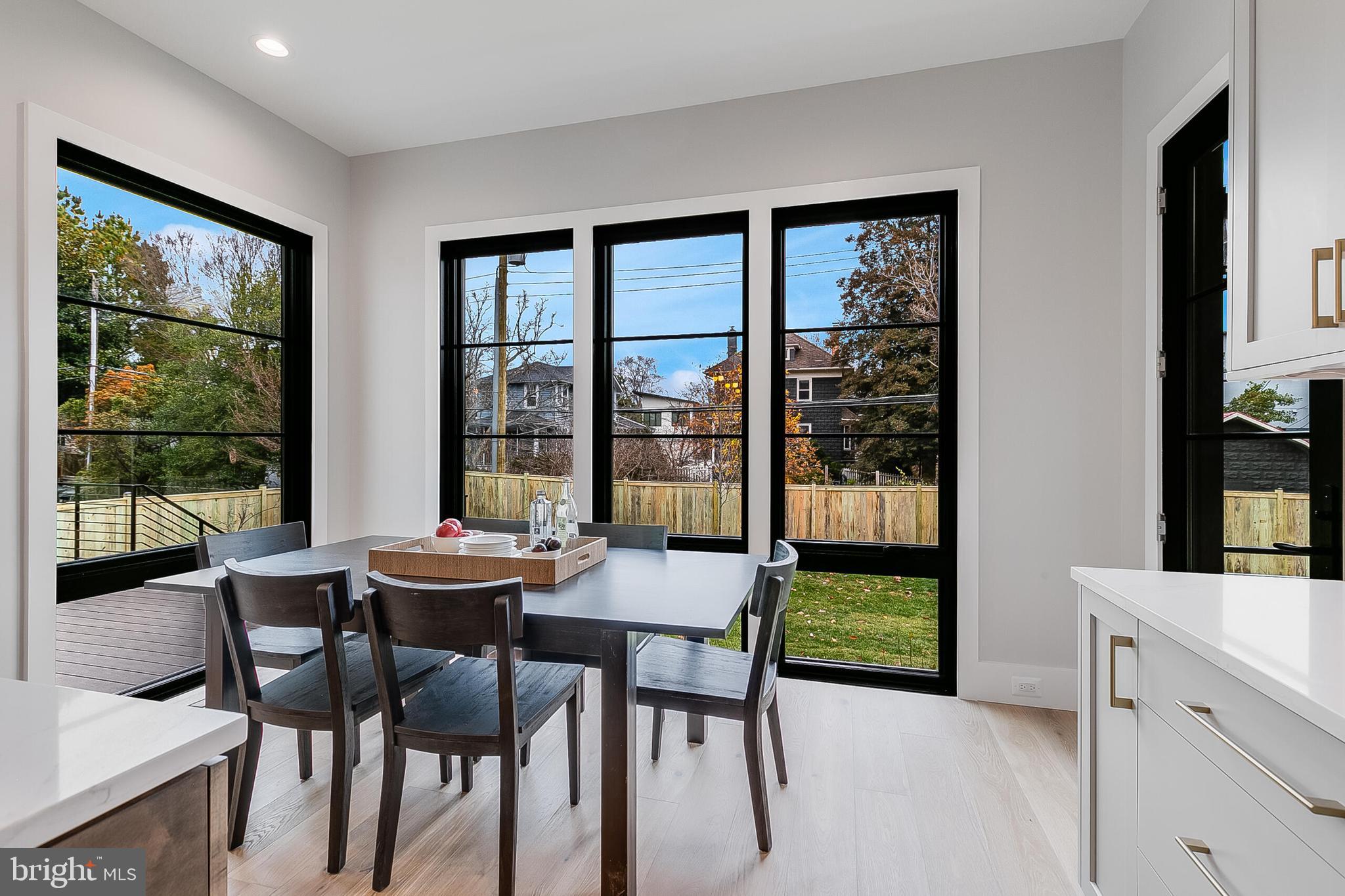 CLARENDON - Residential