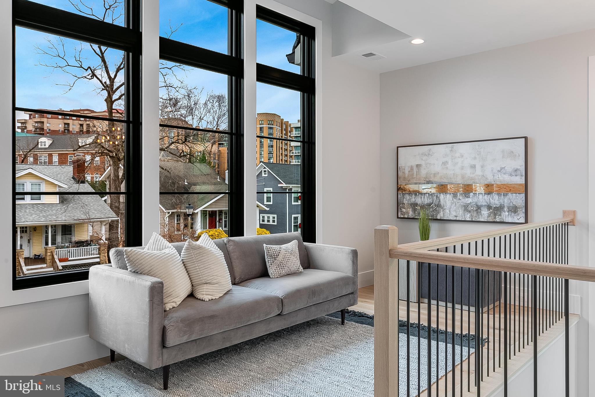 CLARENDON - Residential