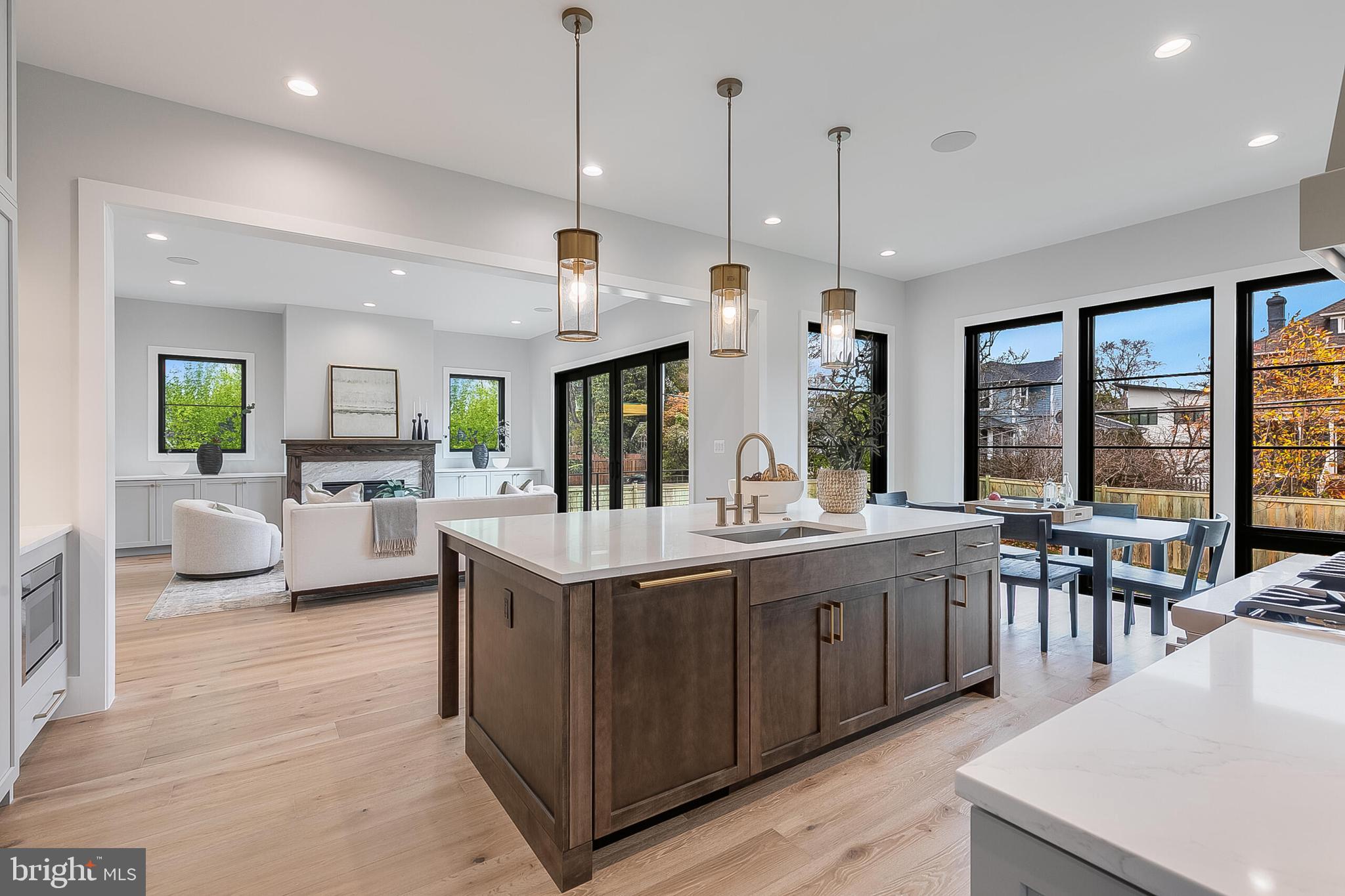 CLARENDON - Residential