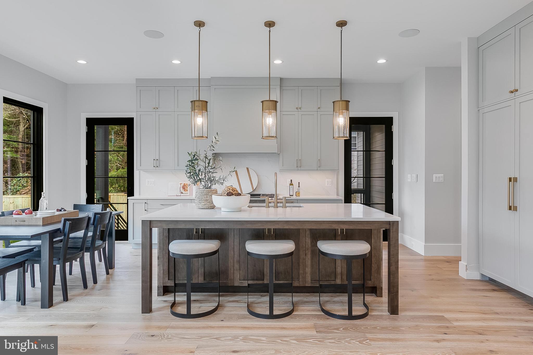 CLARENDON - Residential