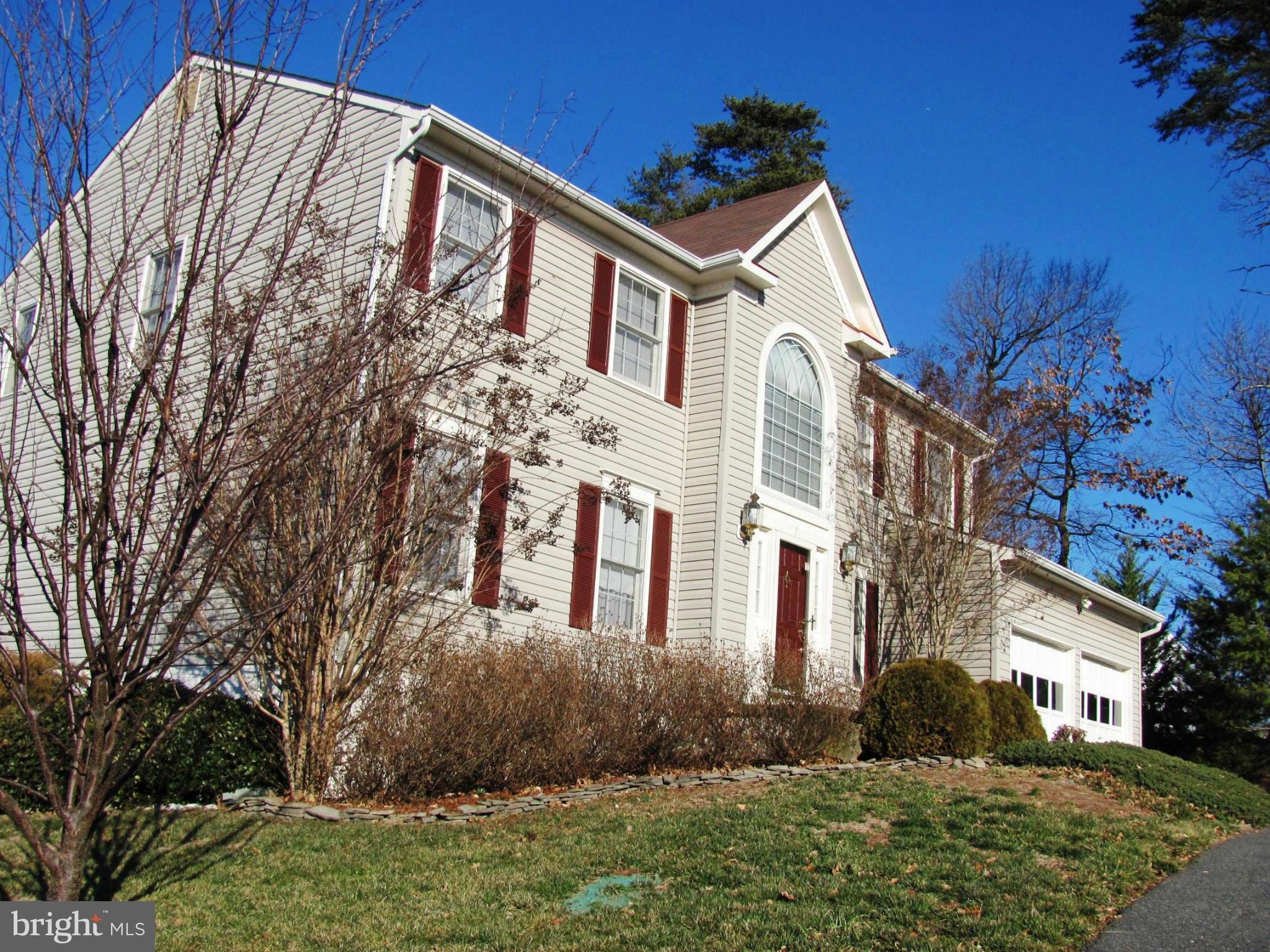 HAMPTON OAKS - Residential Lease