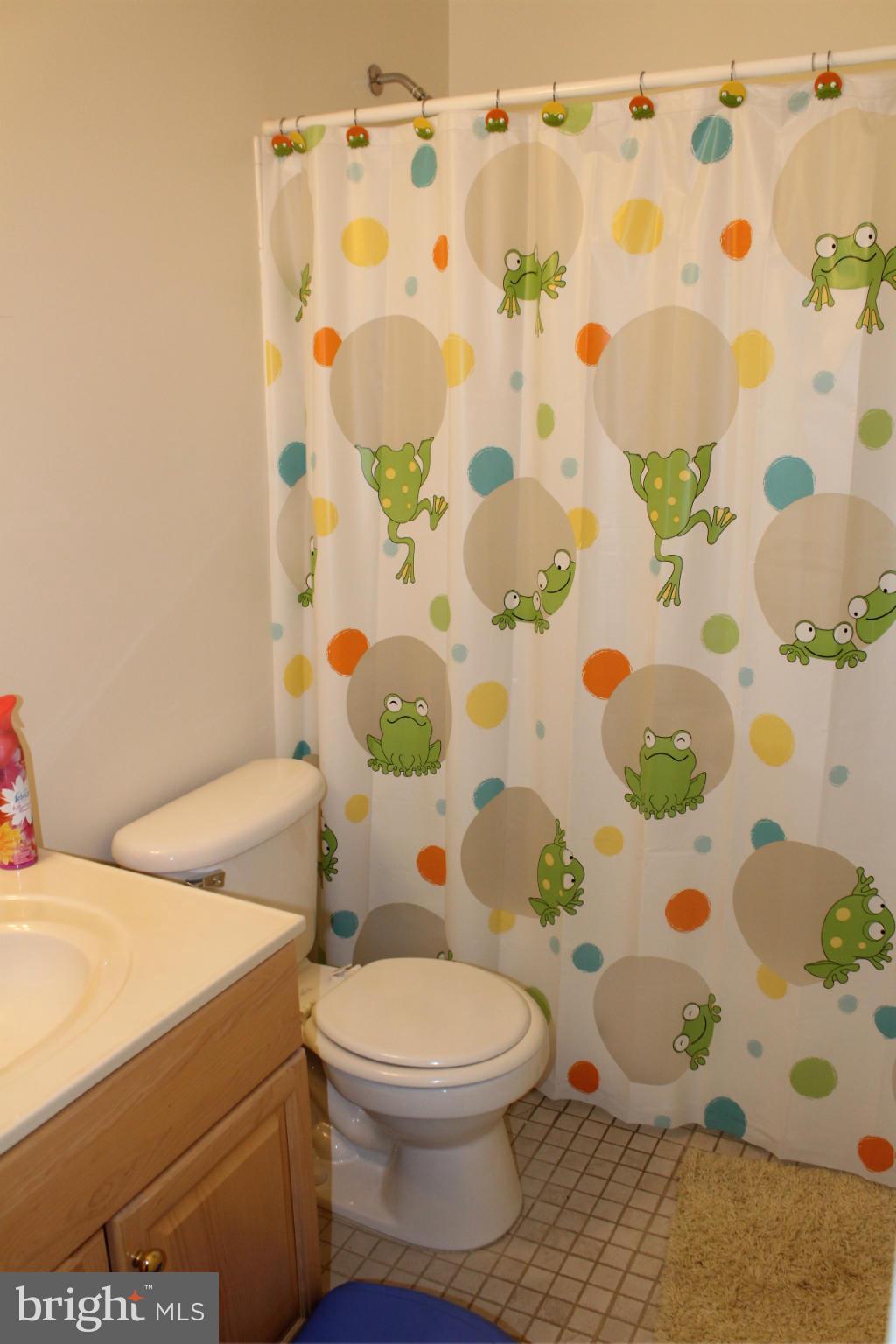 HAMPTON OAKS - Residential Lease