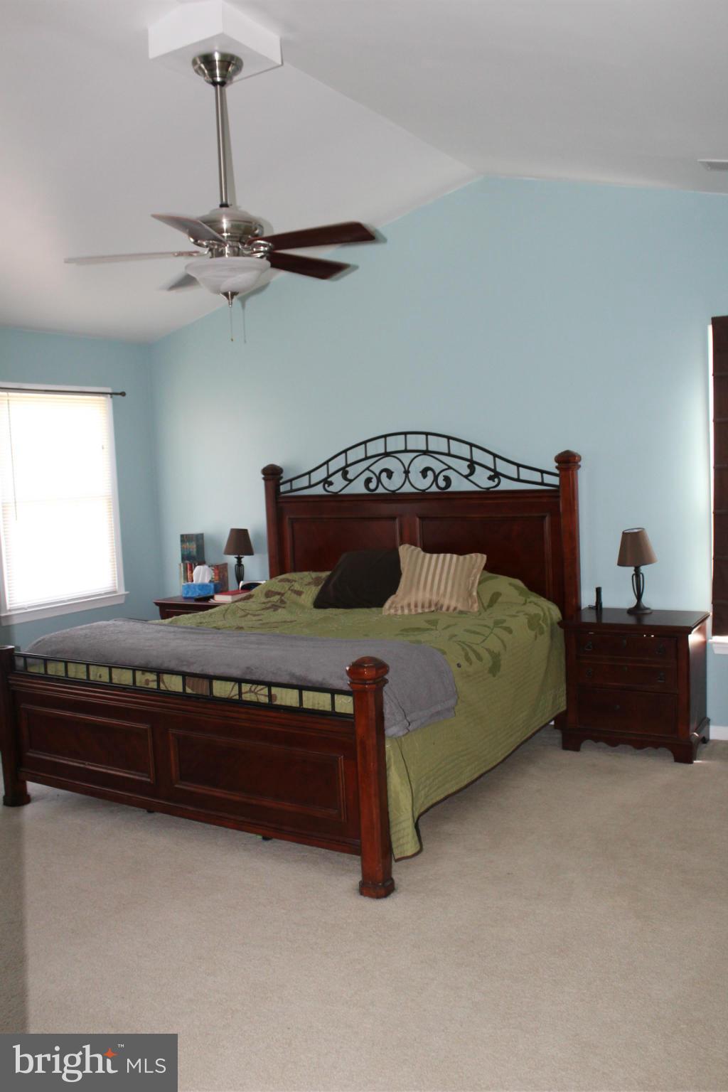 HAMPTON OAKS - Residential Lease