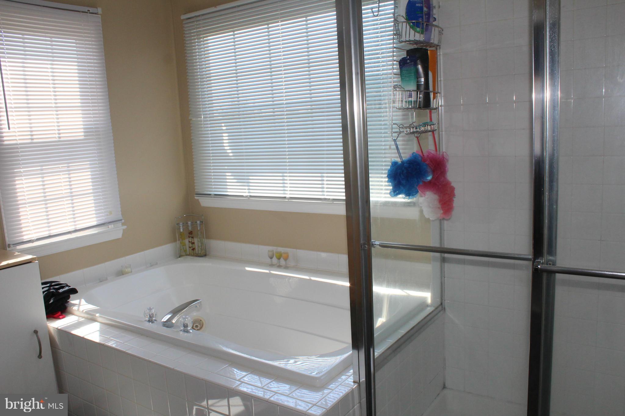 HAMPTON OAKS - Residential Lease