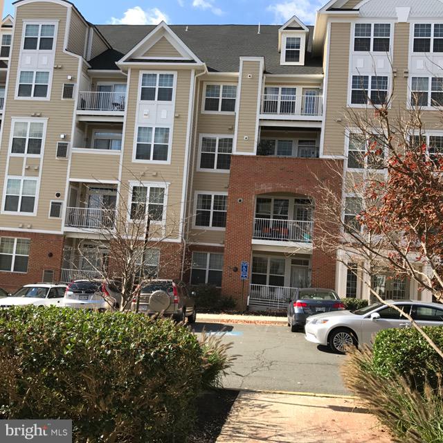 WESTBRIAR CONDOMINIUMS - Residential Lease