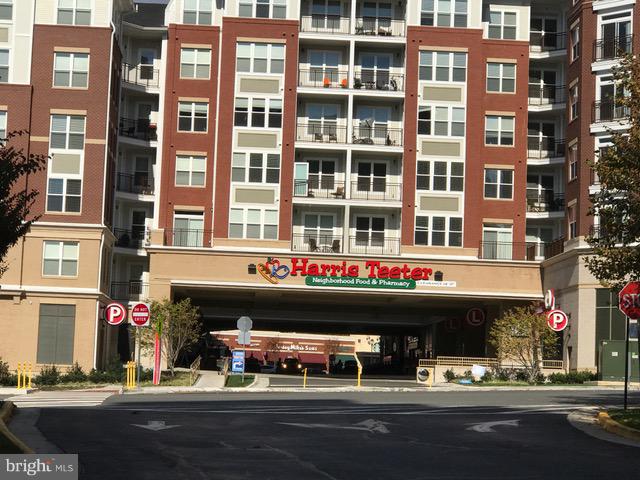 WESTBRIAR CONDOMINIUMS - Residential Lease