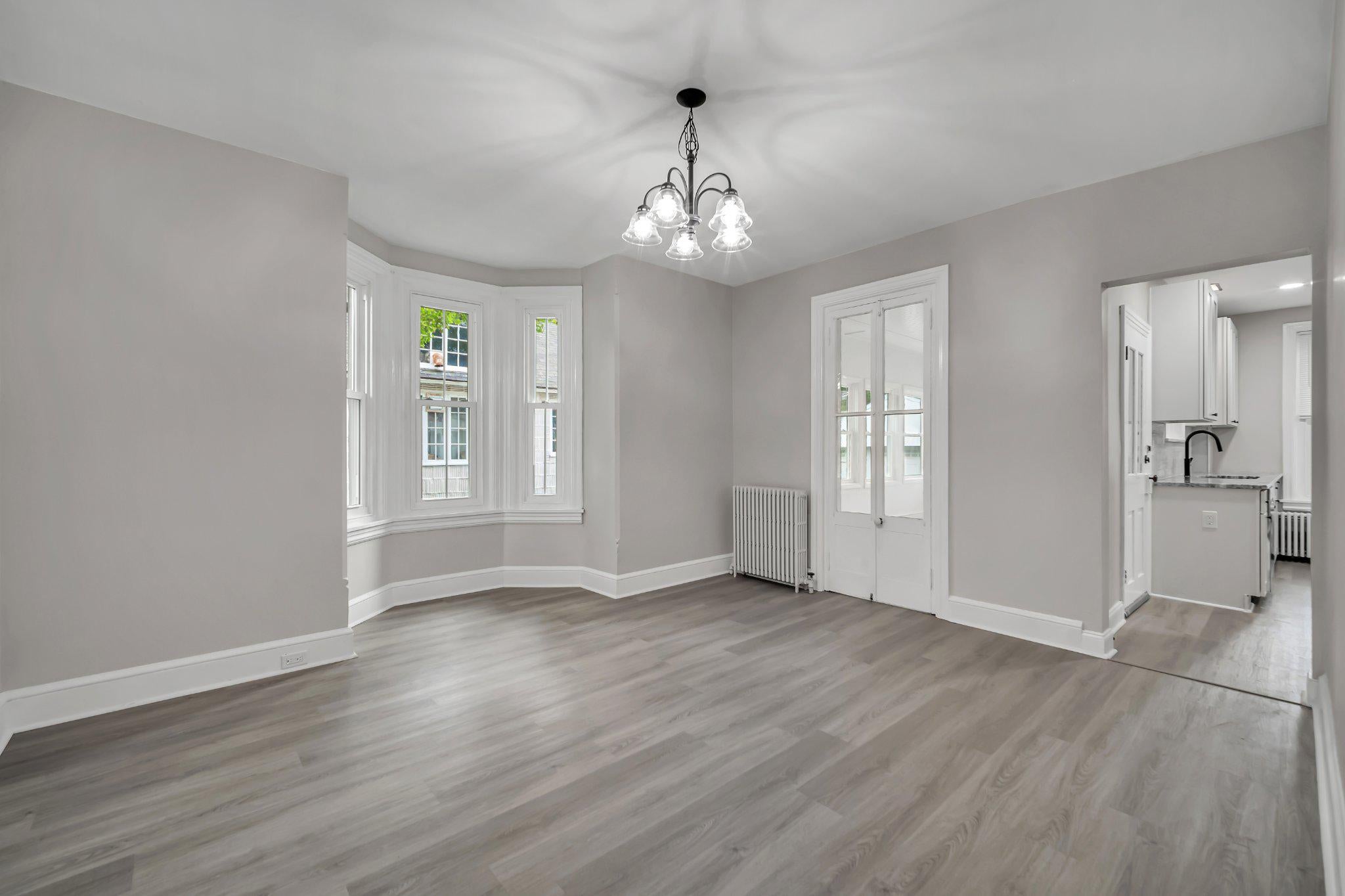 376 N MAIN STREET