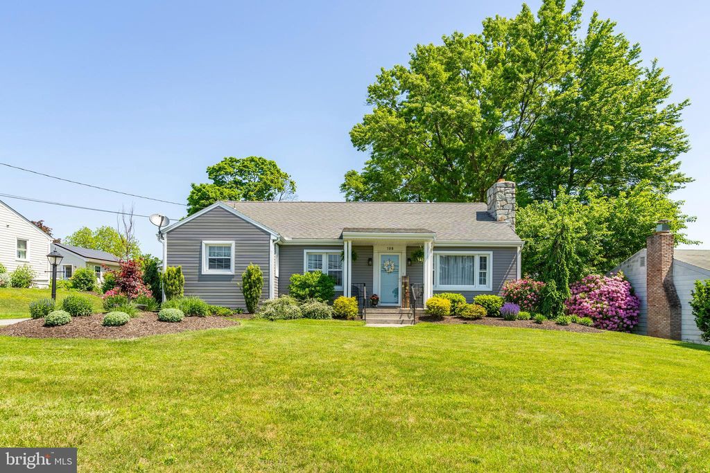 Photo of 108 Vine Street, Terre Hill, PA 17581 (MLS # PALA2051494)