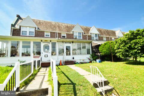 Townhouse For Sale - 2422 Keyway<br/> DUNDALK, MD 21222