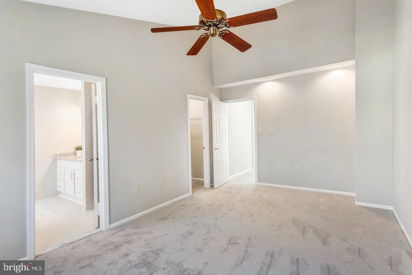 LAKE RIDGE - Residential Lease