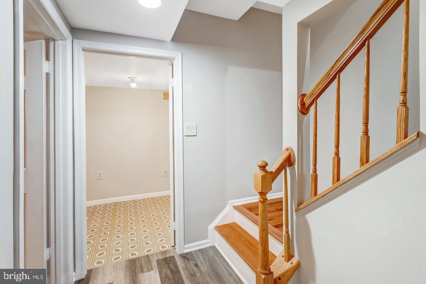 LAKE RIDGE - Residential Lease