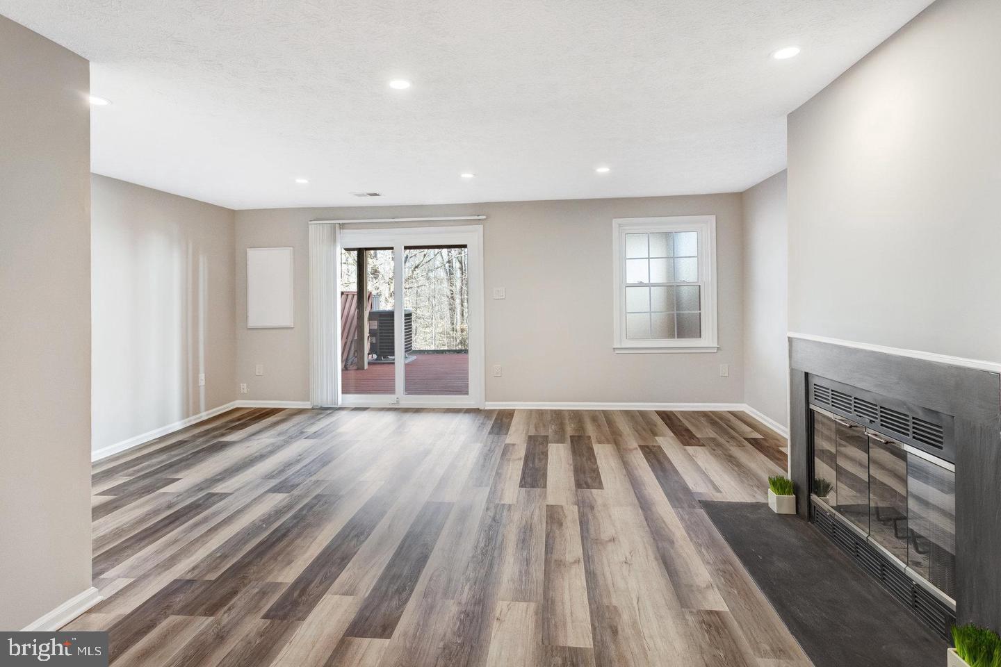 LAKE RIDGE - Residential Lease