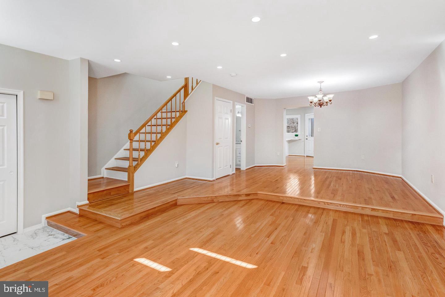 LAKE RIDGE - Residential Lease