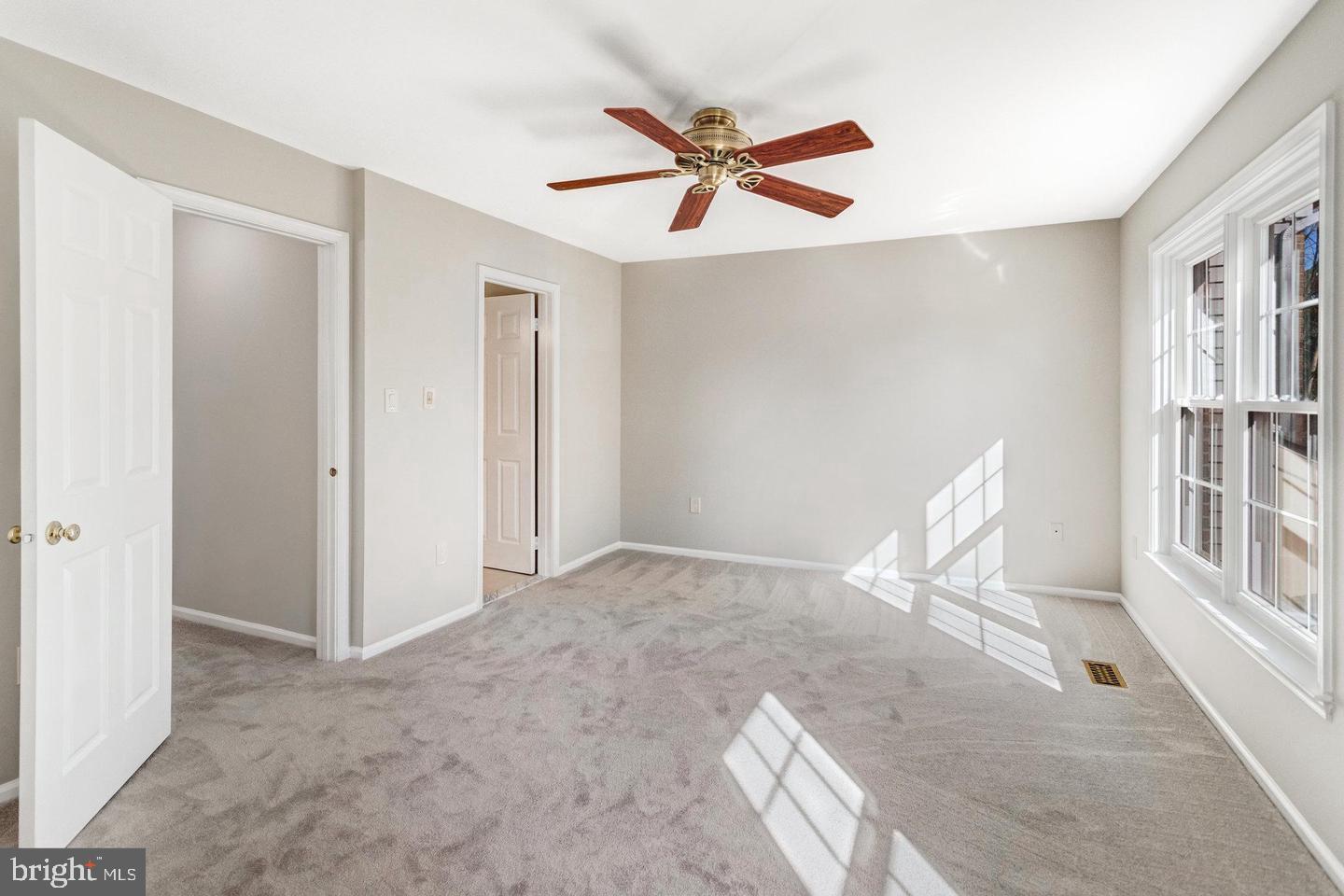 LAKE RIDGE - Residential Lease