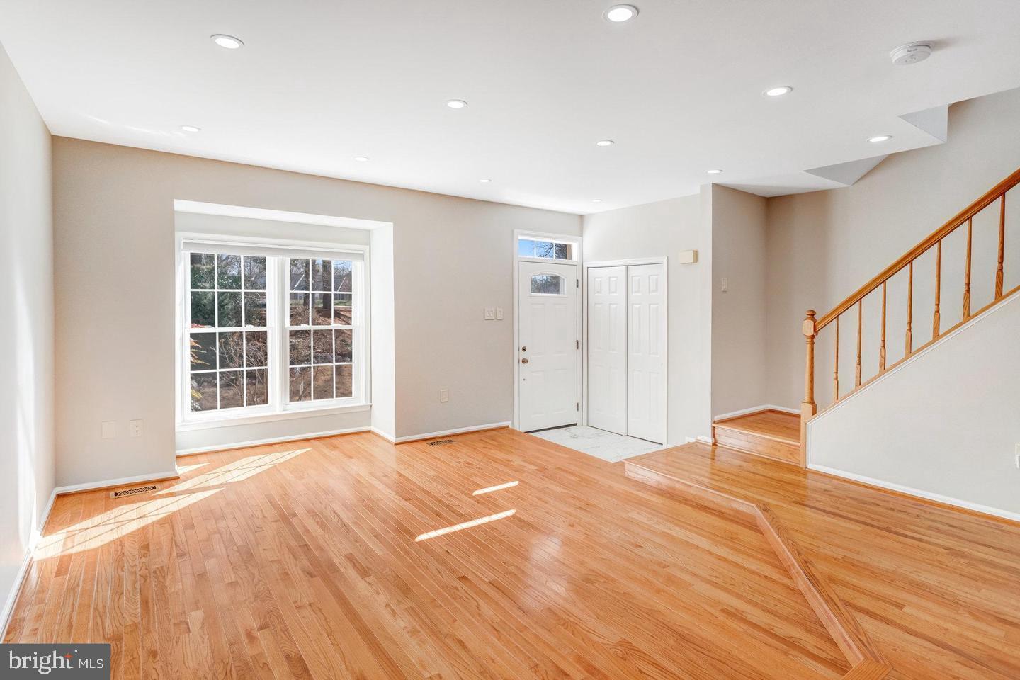 LAKE RIDGE - Residential Lease