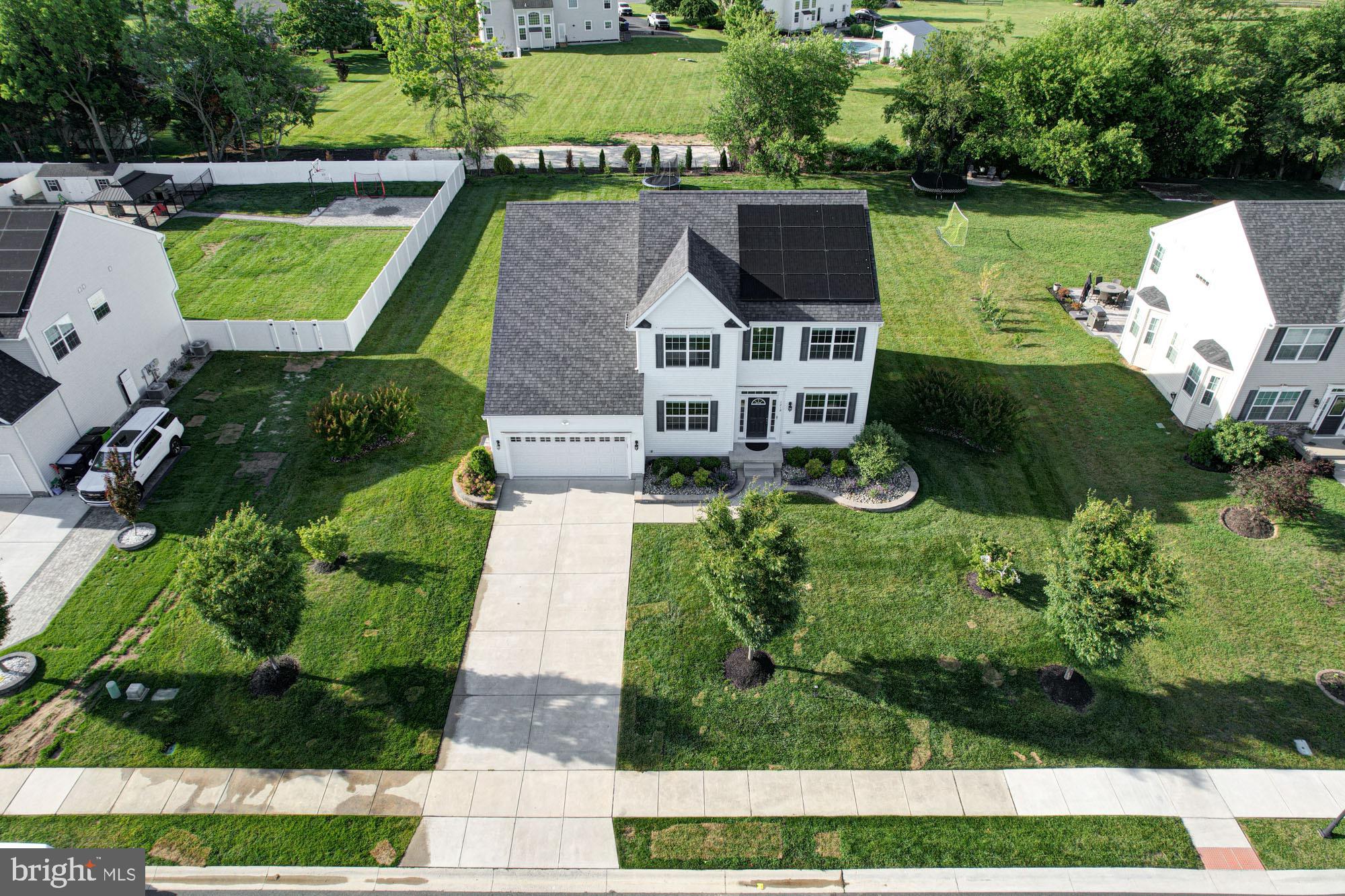 1218 PIMPERNELL PATH