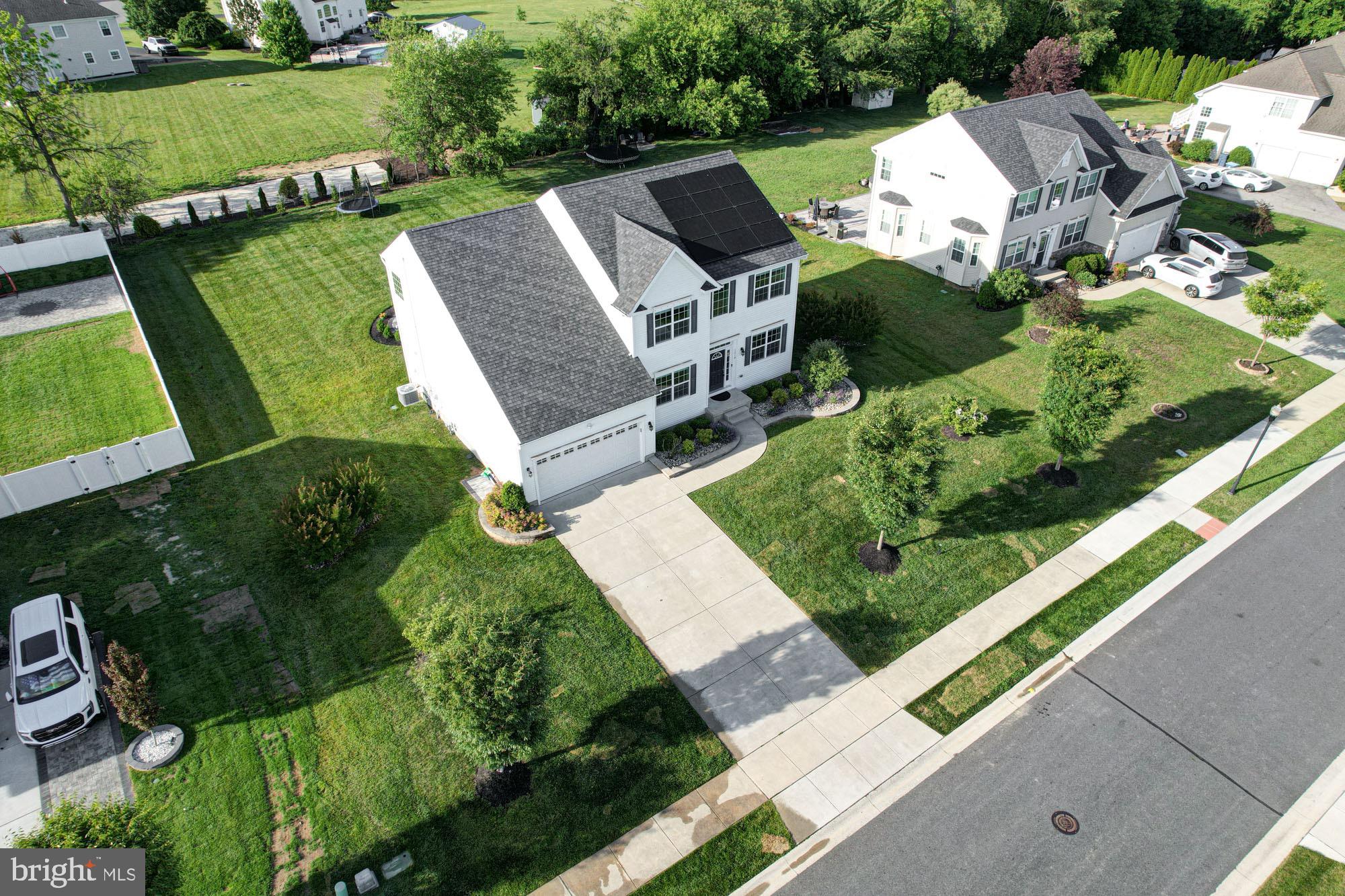 1218 PIMPERNELL PATH