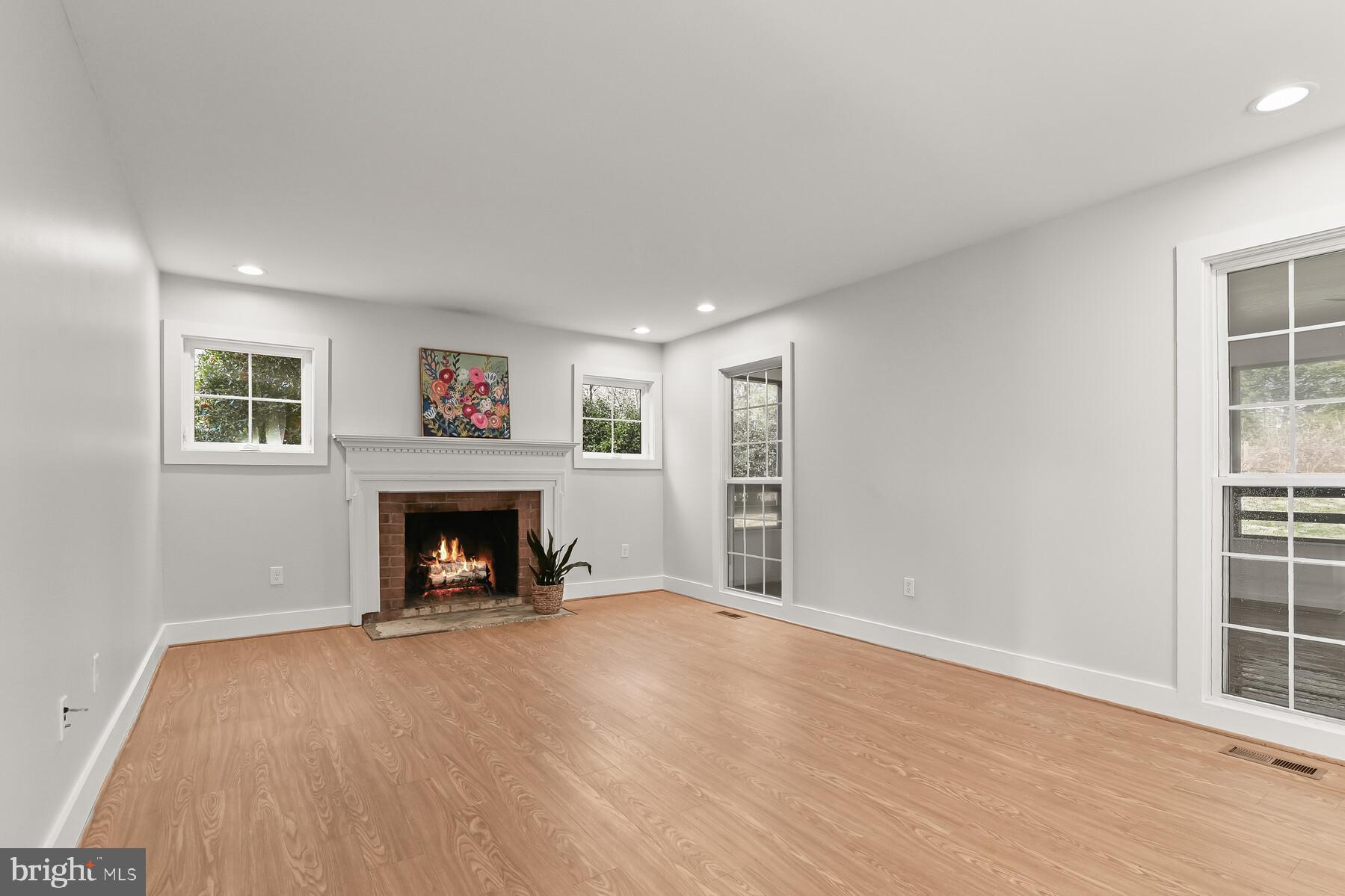 RUNNING BROOK - Residential