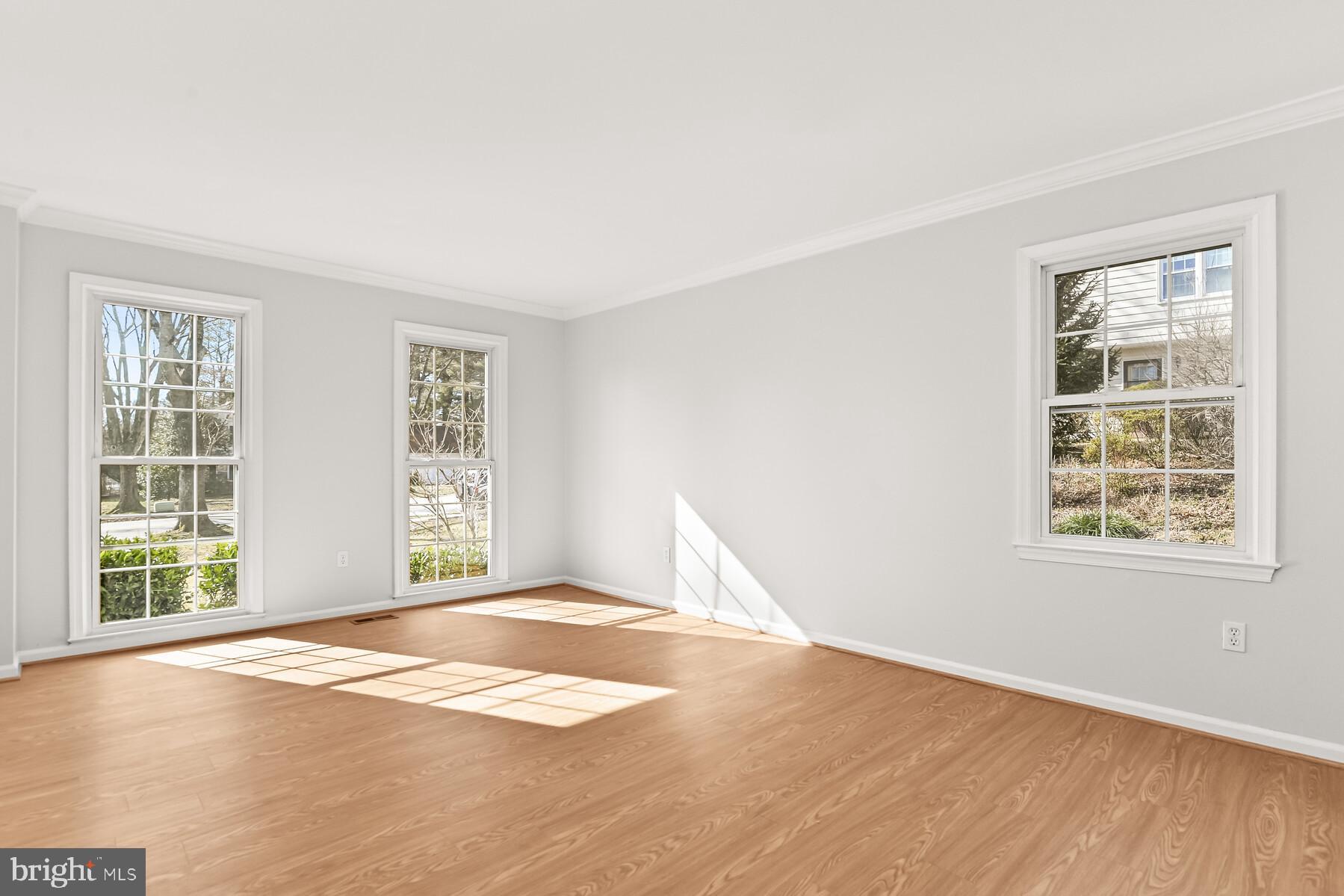 RUNNING BROOK - Residential