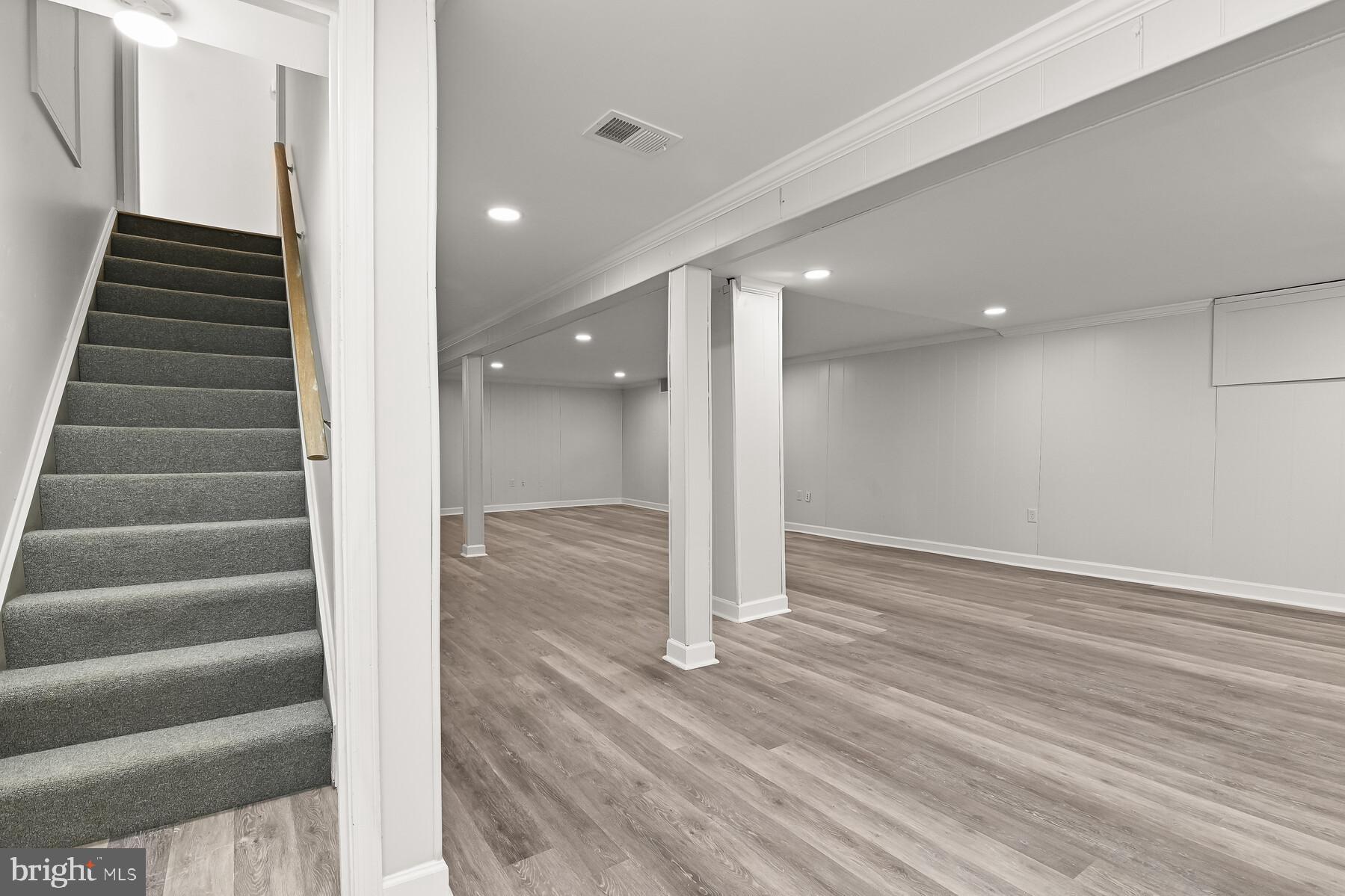 RUNNING BROOK - Residential