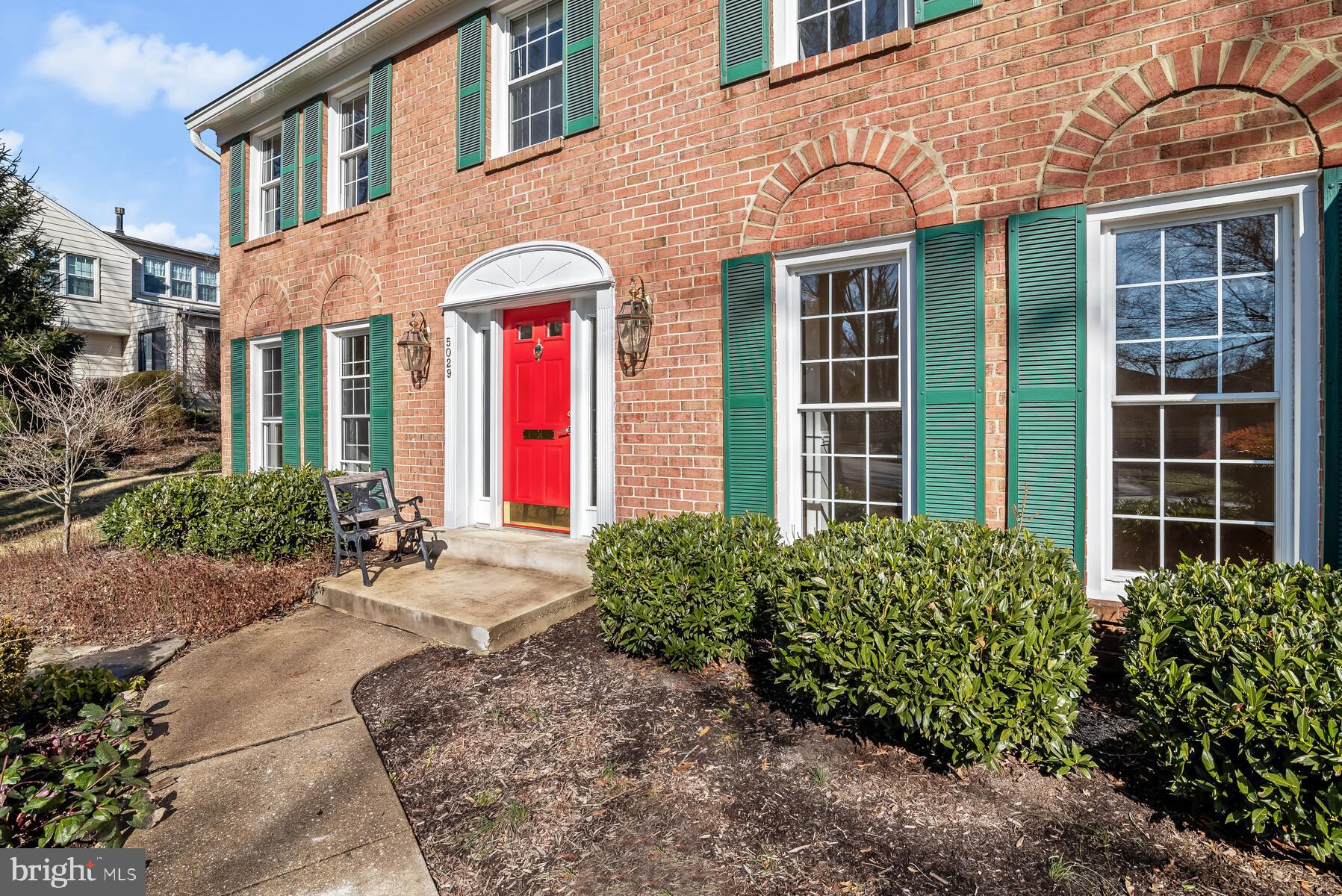 RUNNING BROOK - Residential