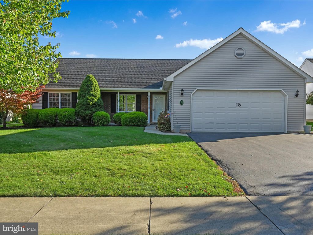 Photo of 16 Rosemont Drive, MYERSTOWN, PA 17067 (MLS # PALN2023078)