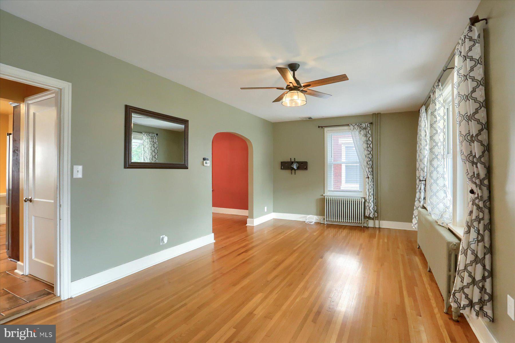 146 W GRANADA AVENUE