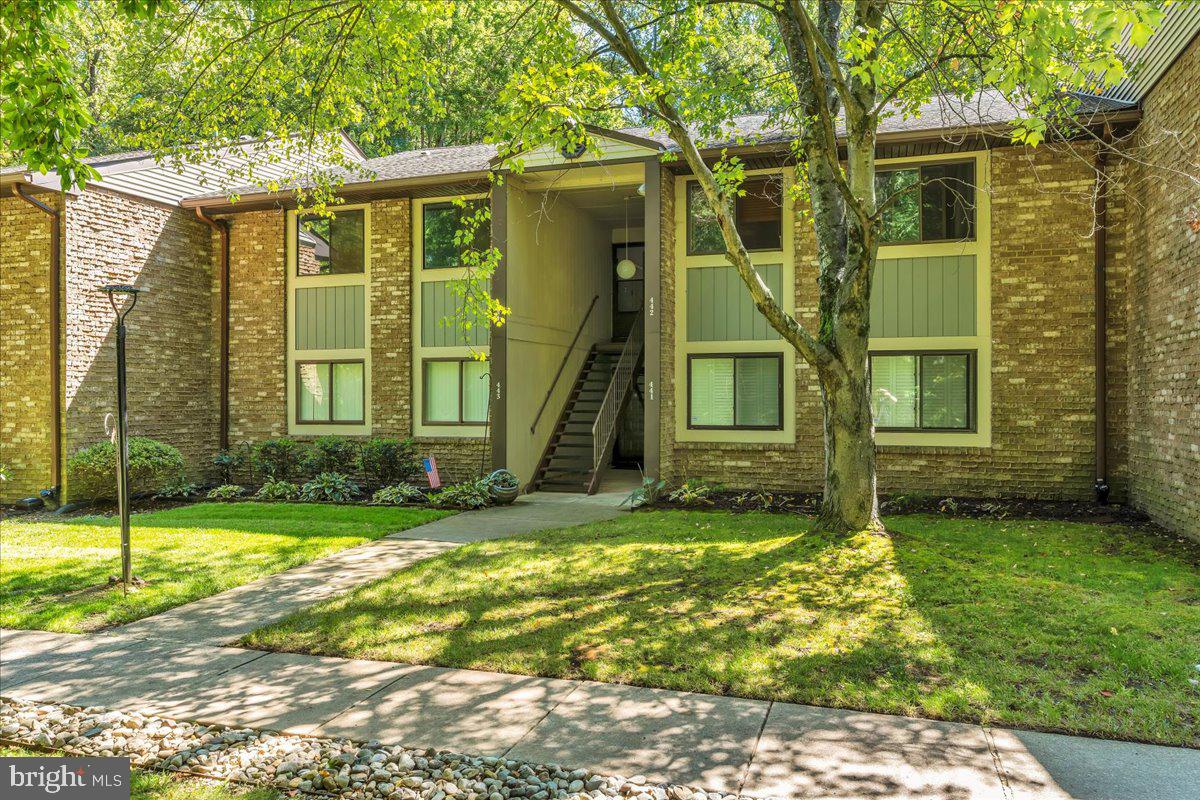 115 E KINGS HIGHWAY 442
