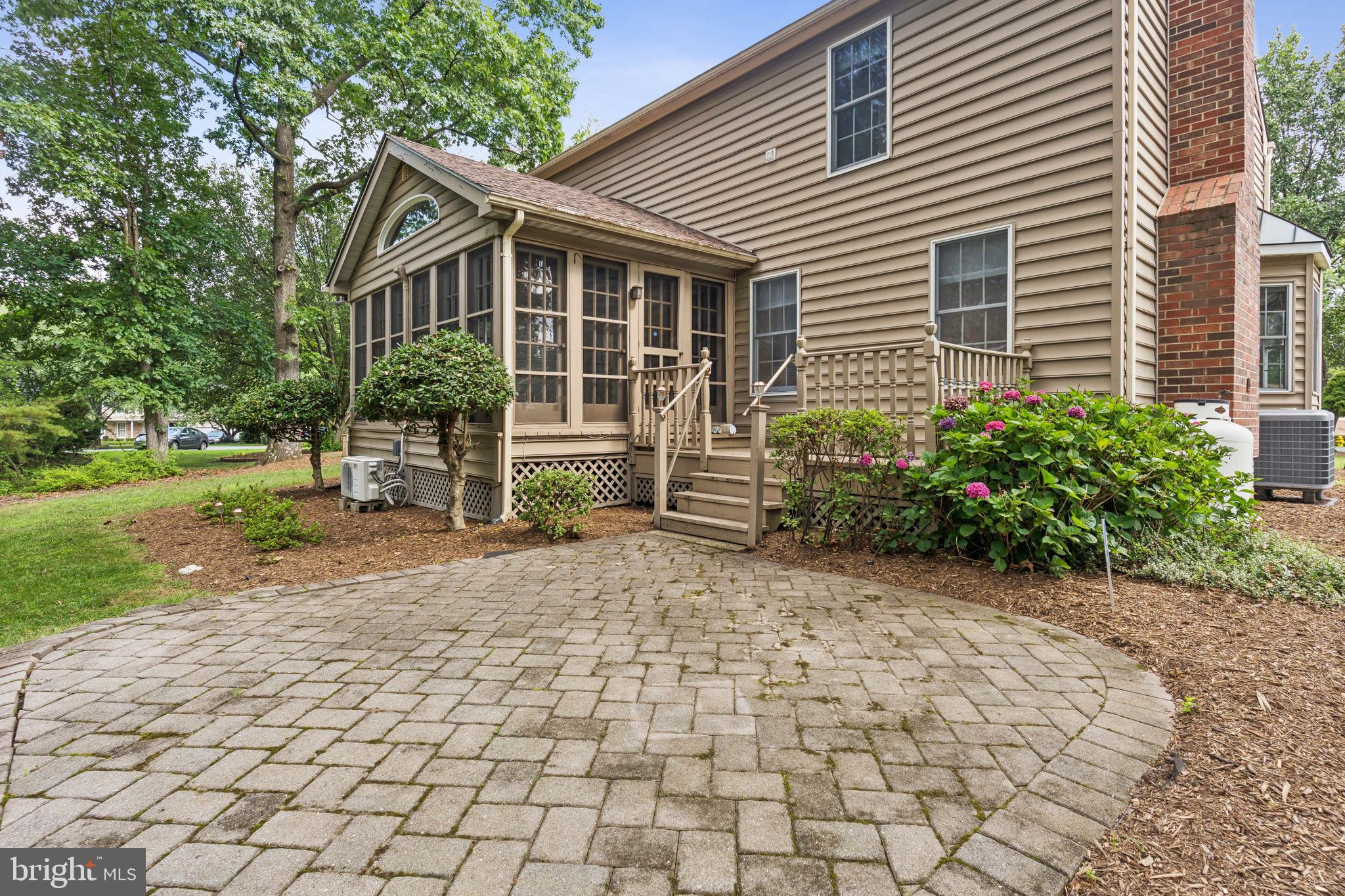 ELMHURST RIDGE - Residential