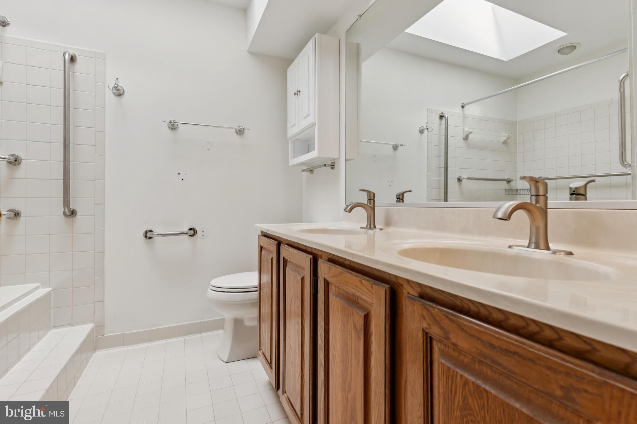 ELMHURST RIDGE - Residential