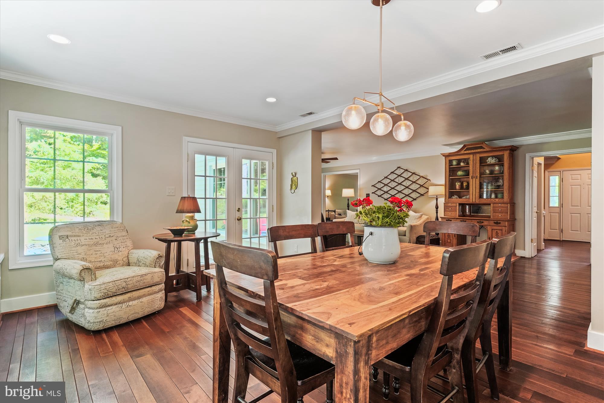 FOREST HILLS - Residential