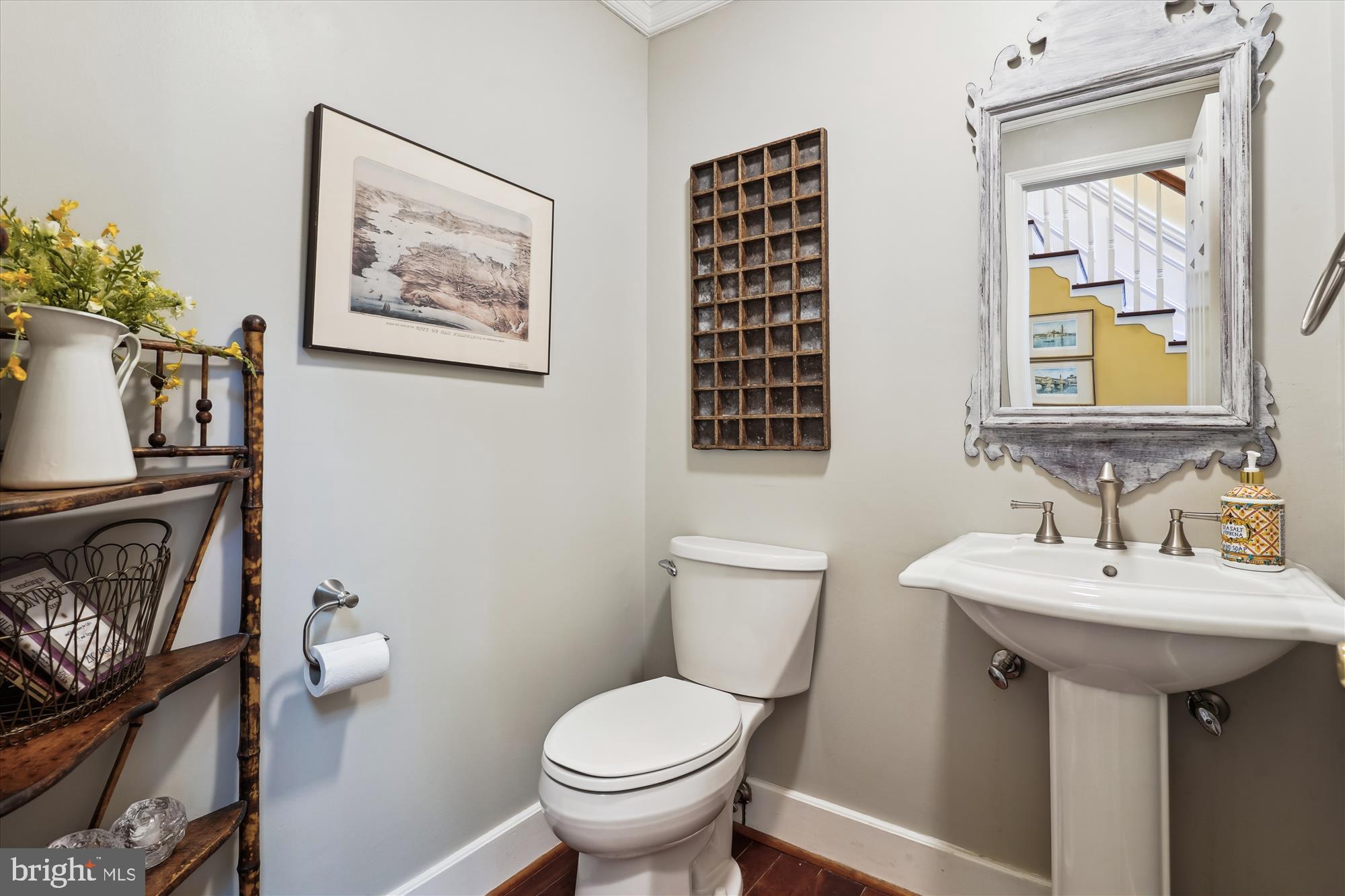 FOREST HILLS - Residential