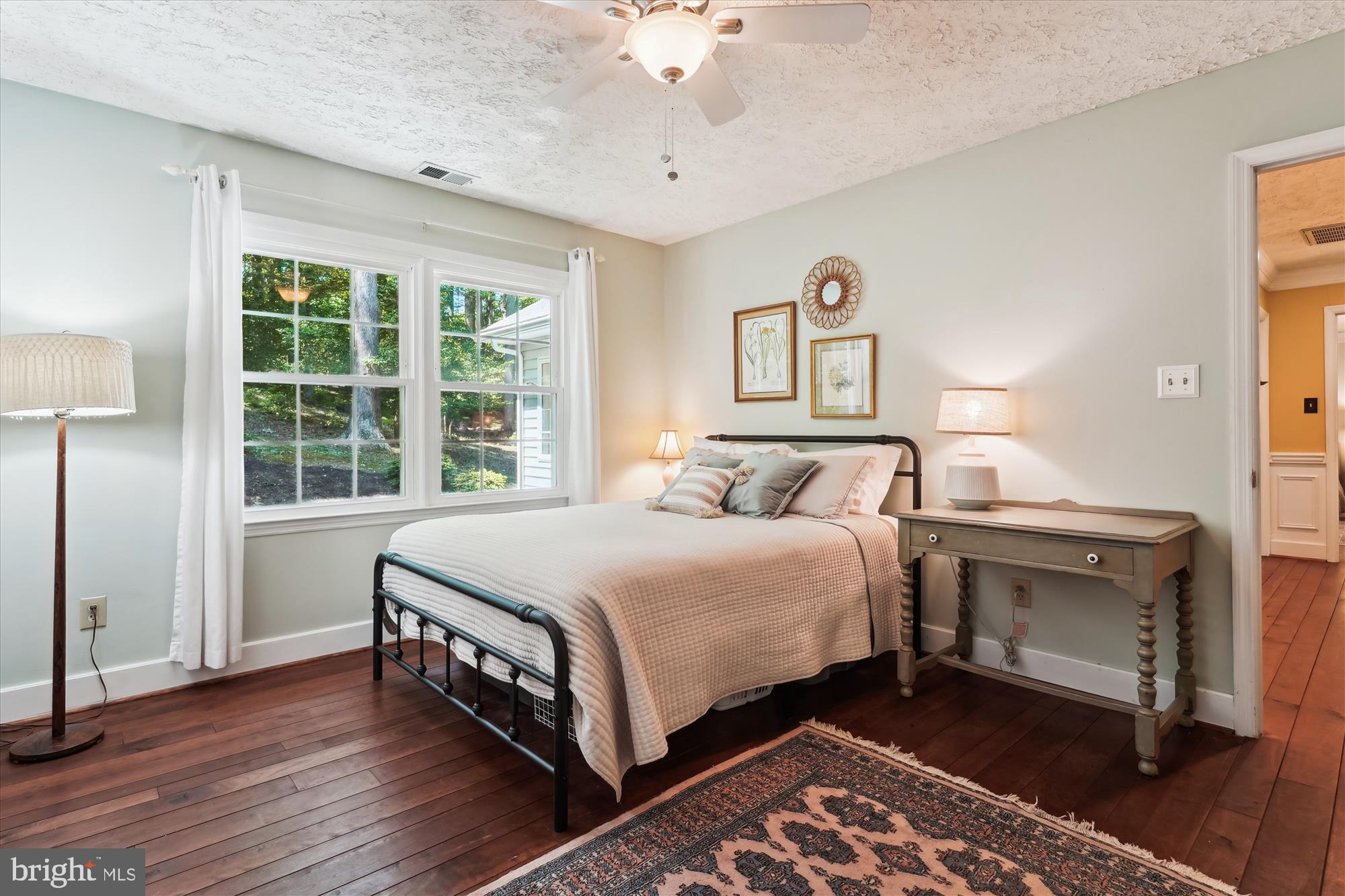 FOREST HILLS - Residential