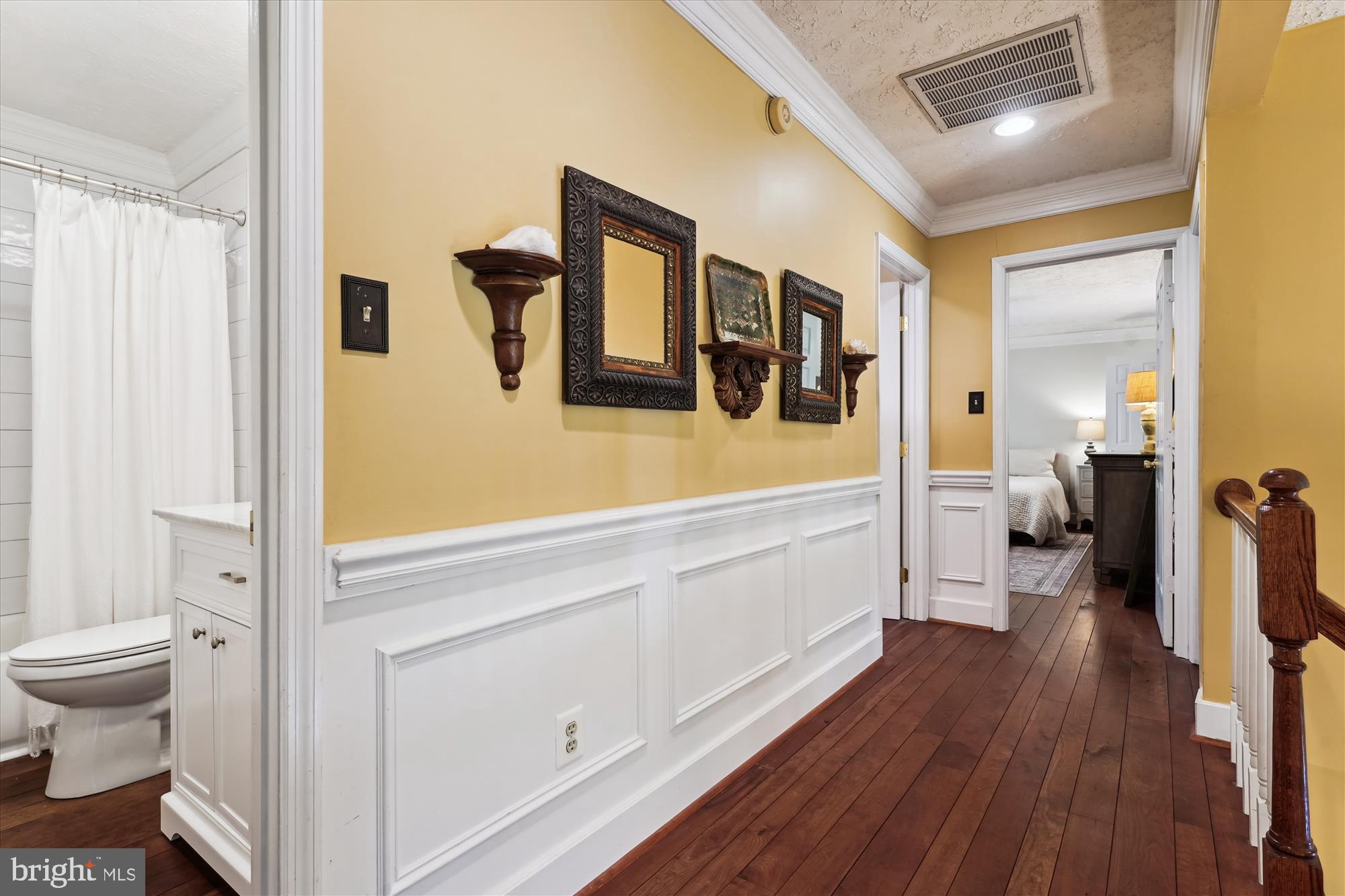 FOREST HILLS - Residential