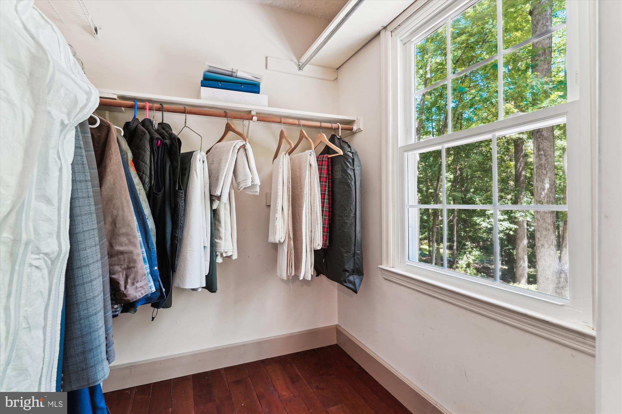 FOREST HILLS - Residential