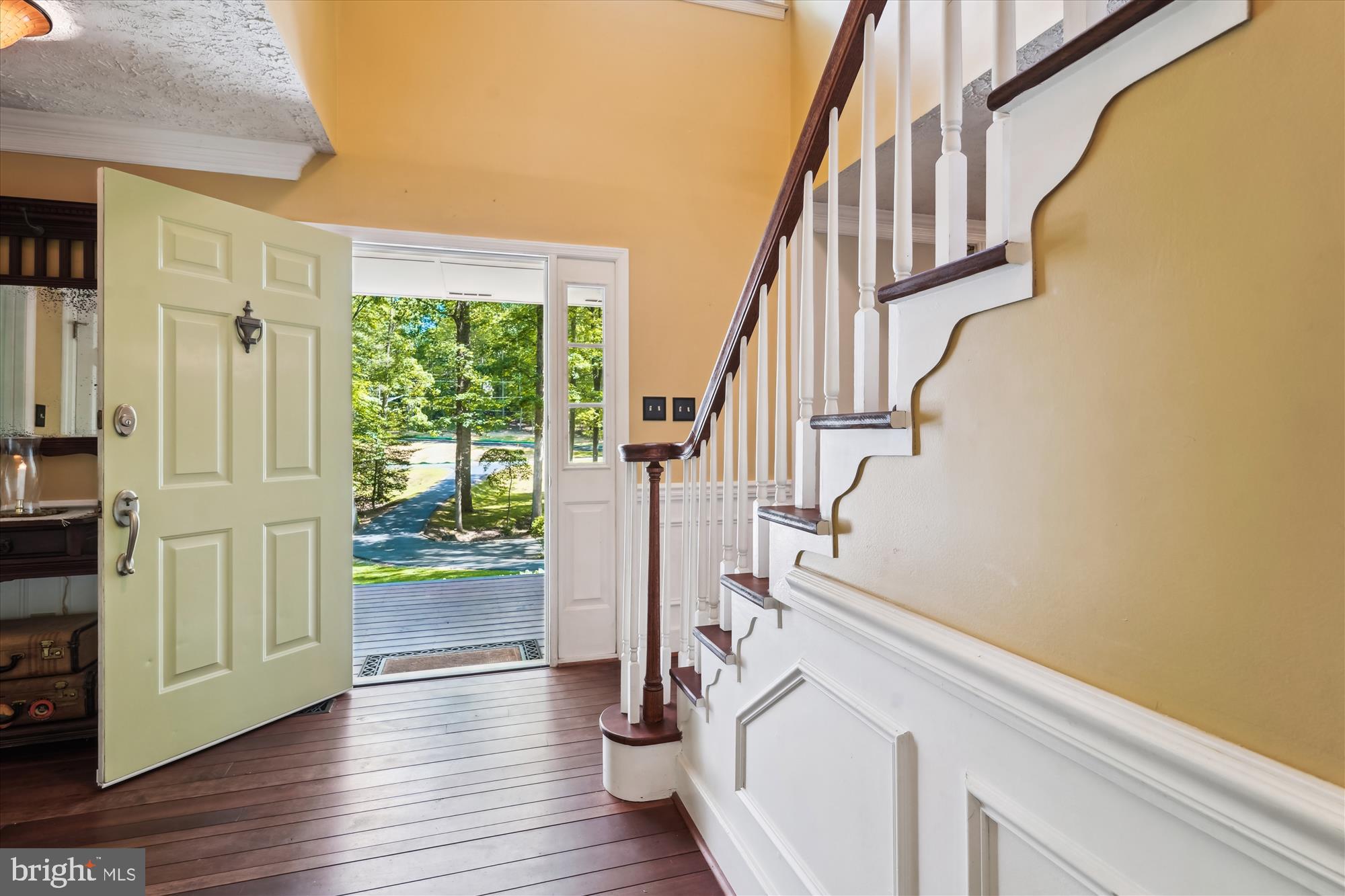 FOREST HILLS - Residential