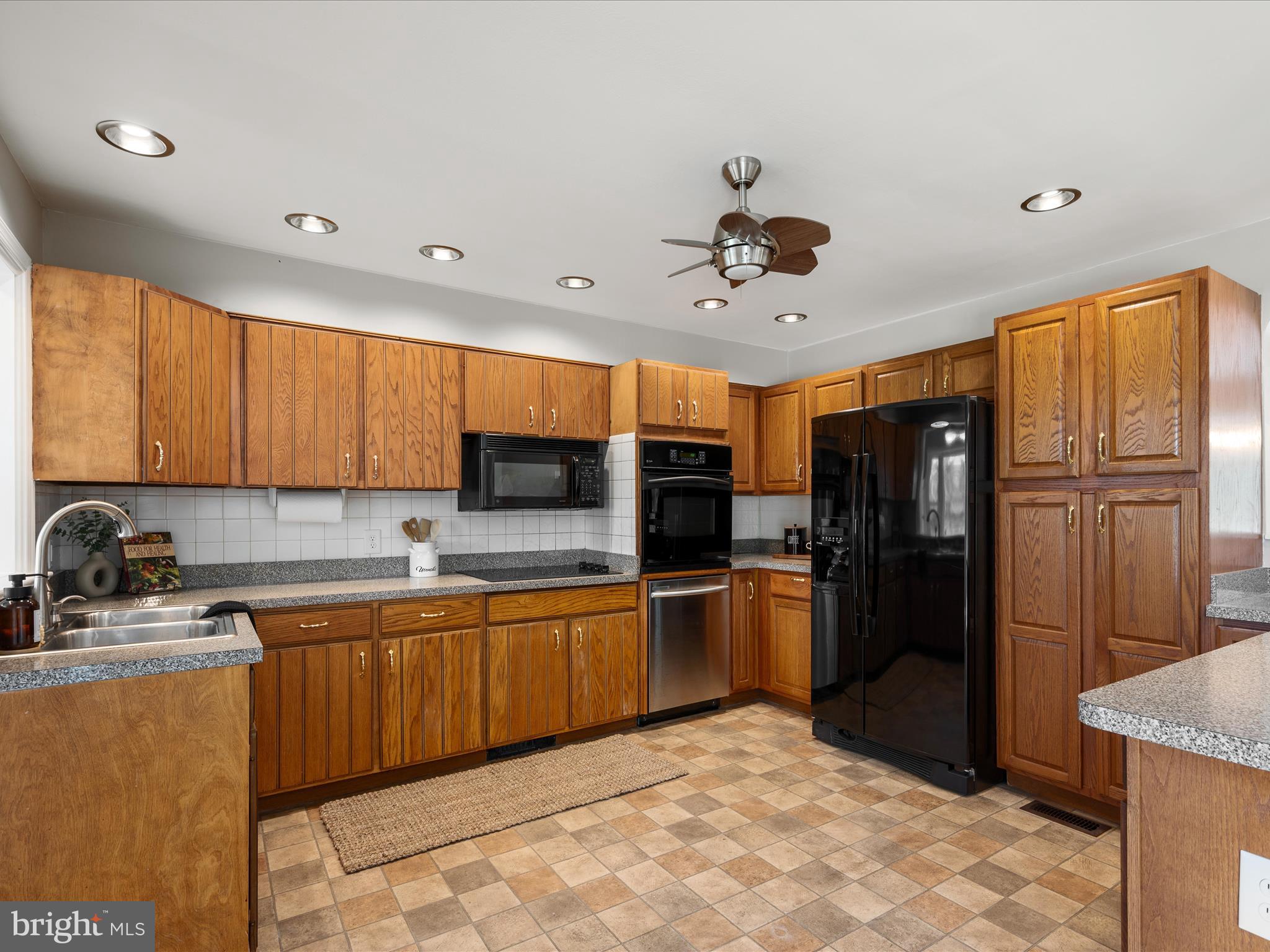 HERMITAGE RIDGE - Residential