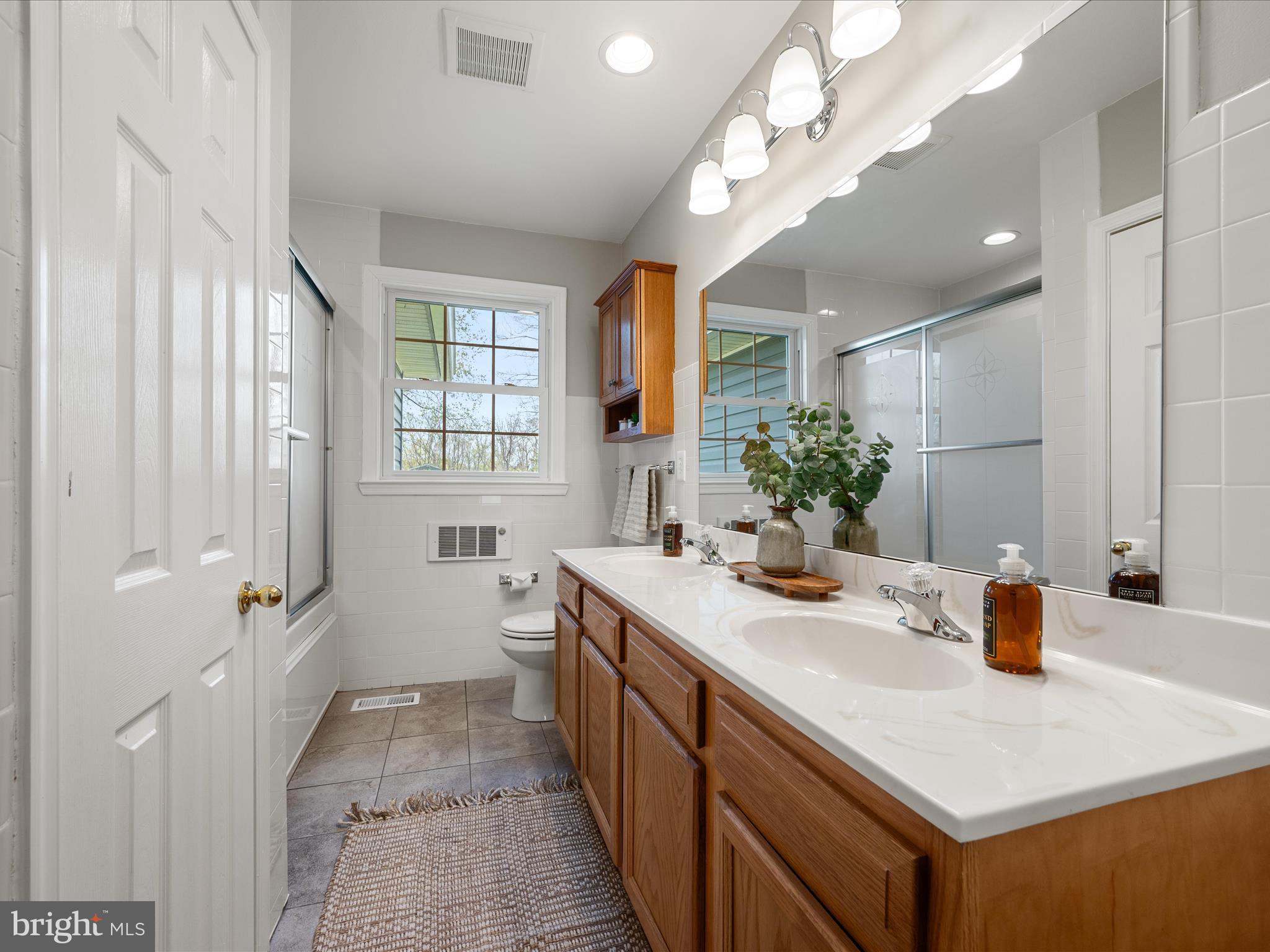 HERMITAGE RIDGE - Residential